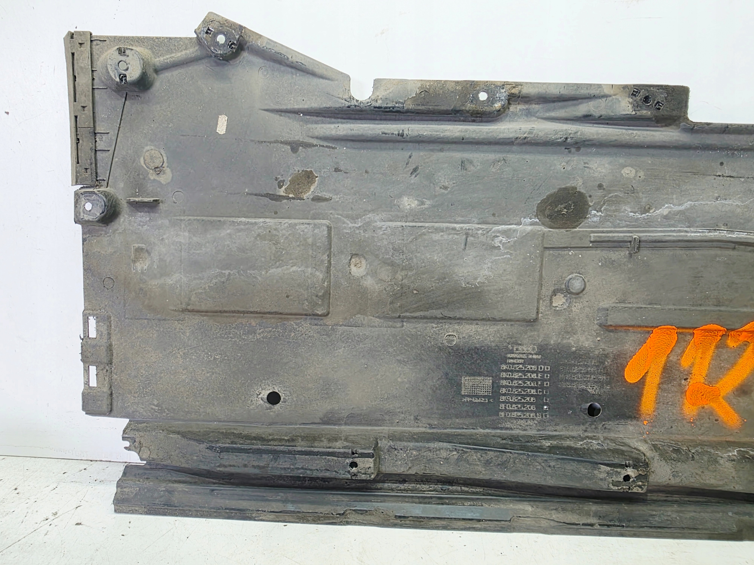 cover chassis right DUZA AUDI A5 8F CABRIO 8F0825208 112/26