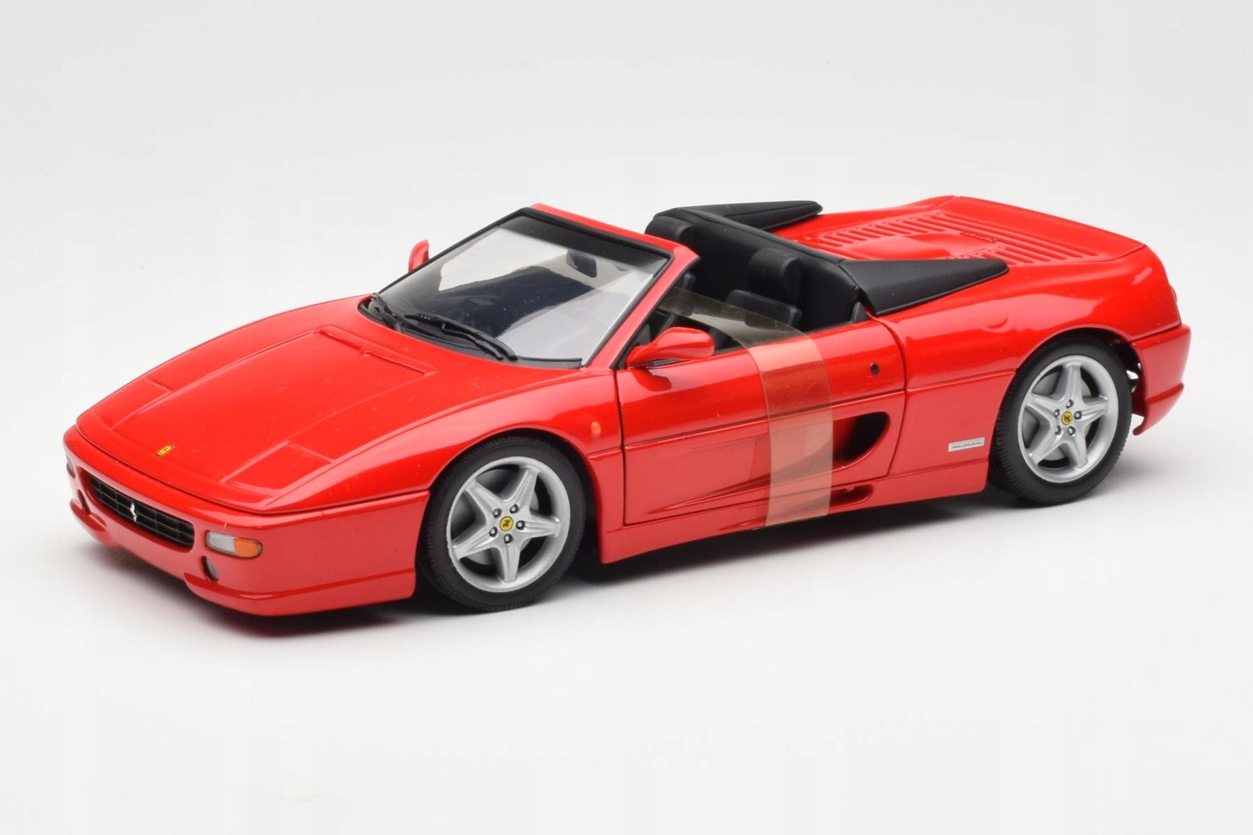 Ferrari F355 Spider Red náhradní box Ut modely 1/18