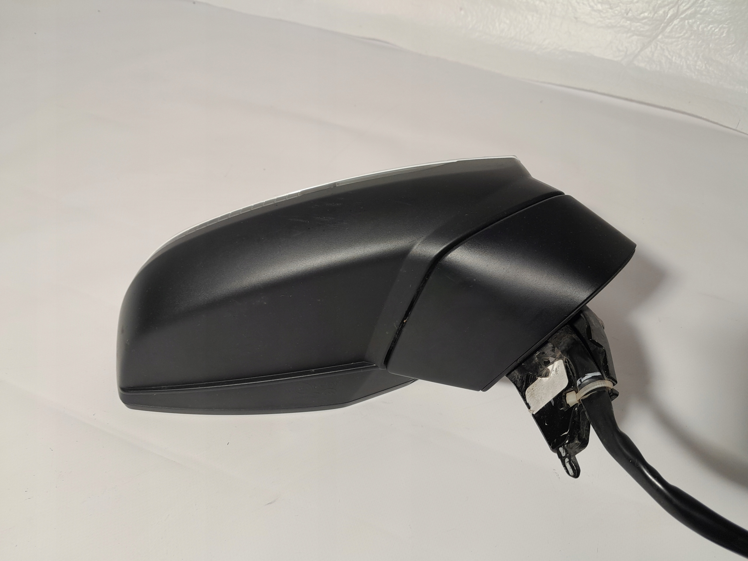 AUDI Q5 II 80A mirror right 14PIN LY9C