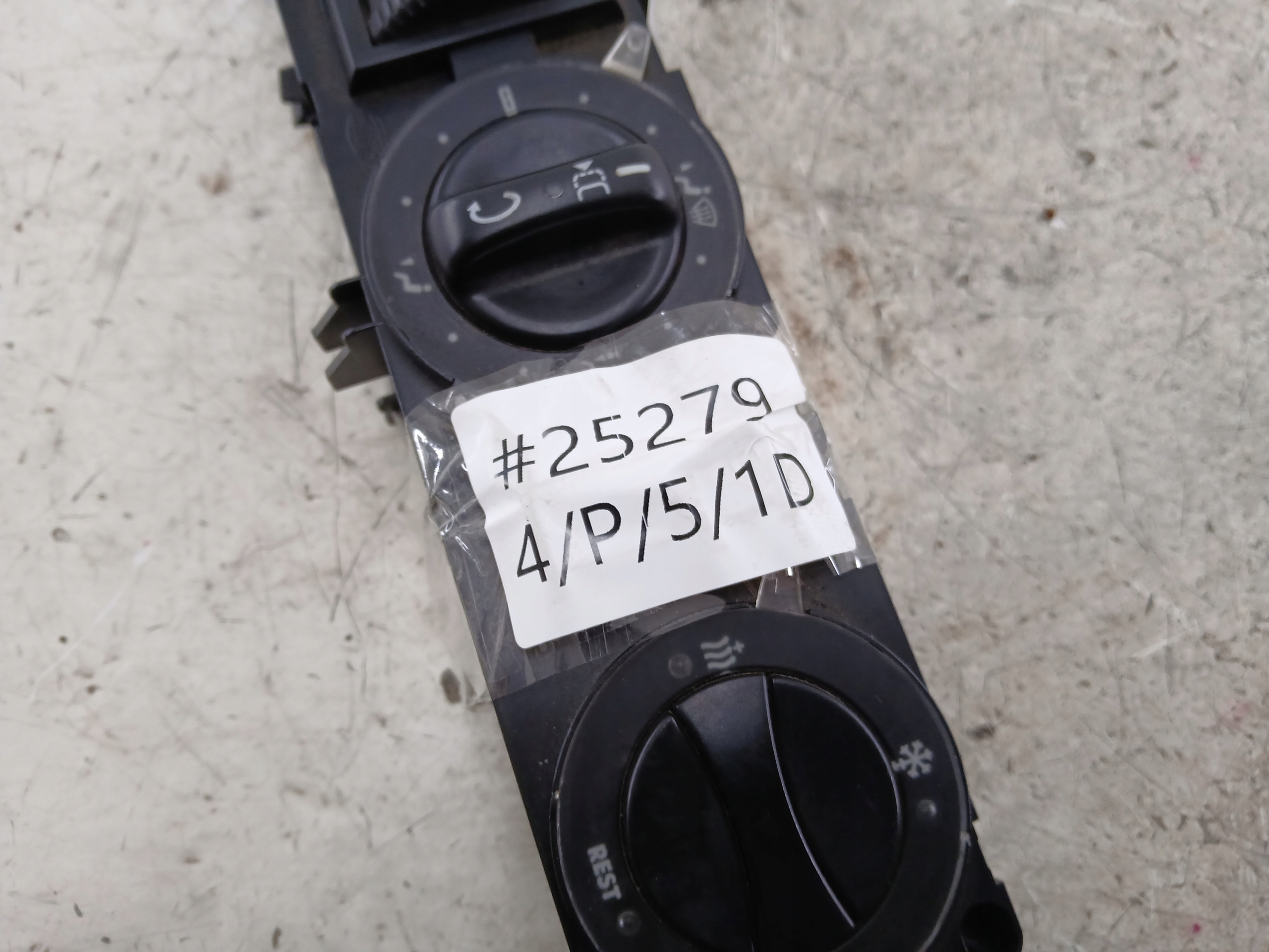 MERCEDES VITO W638 air conditioning control panel A0004464128
