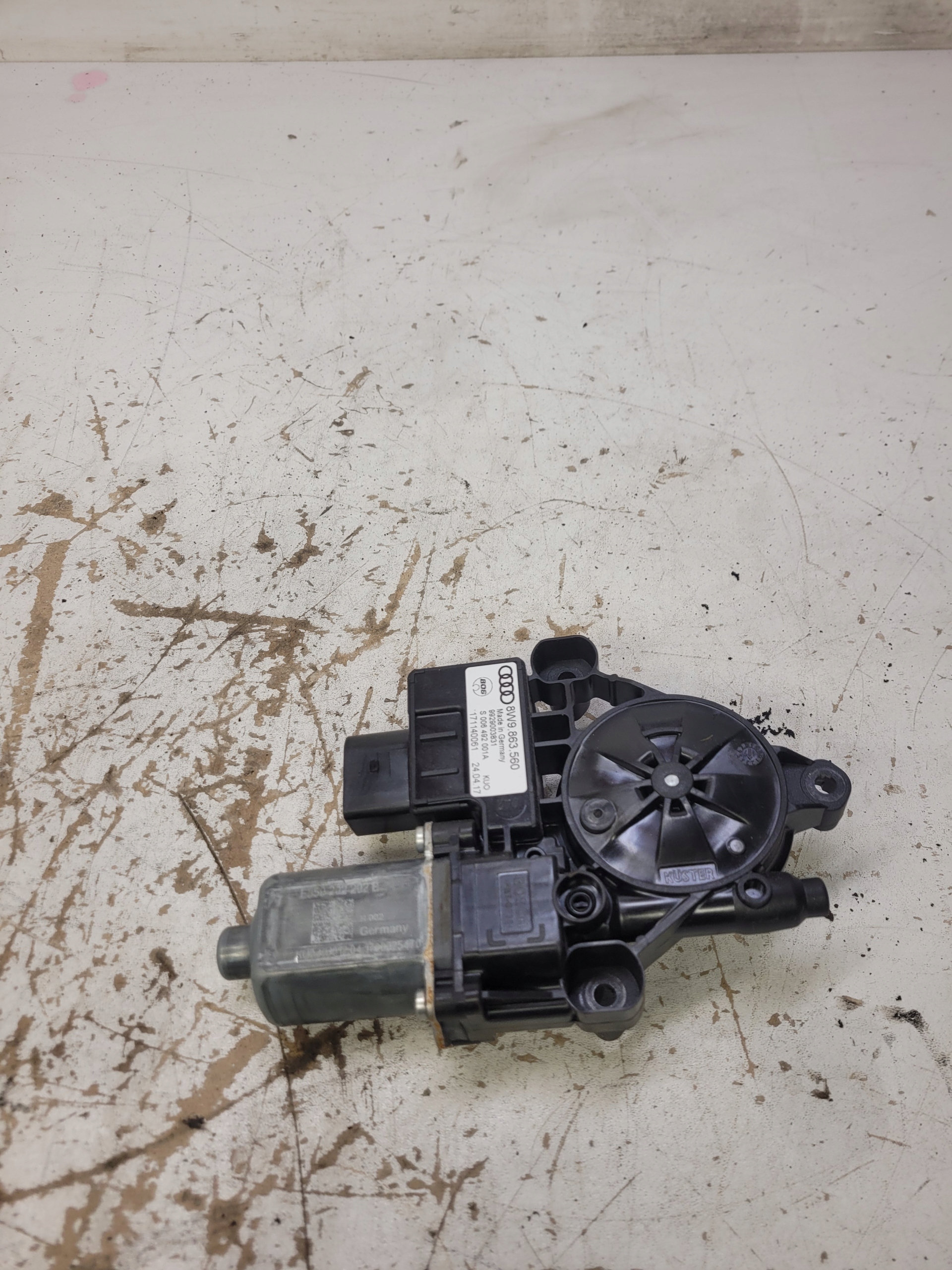 mini motor bonnet boot AUDI A4 B9 A5 8W9863560
