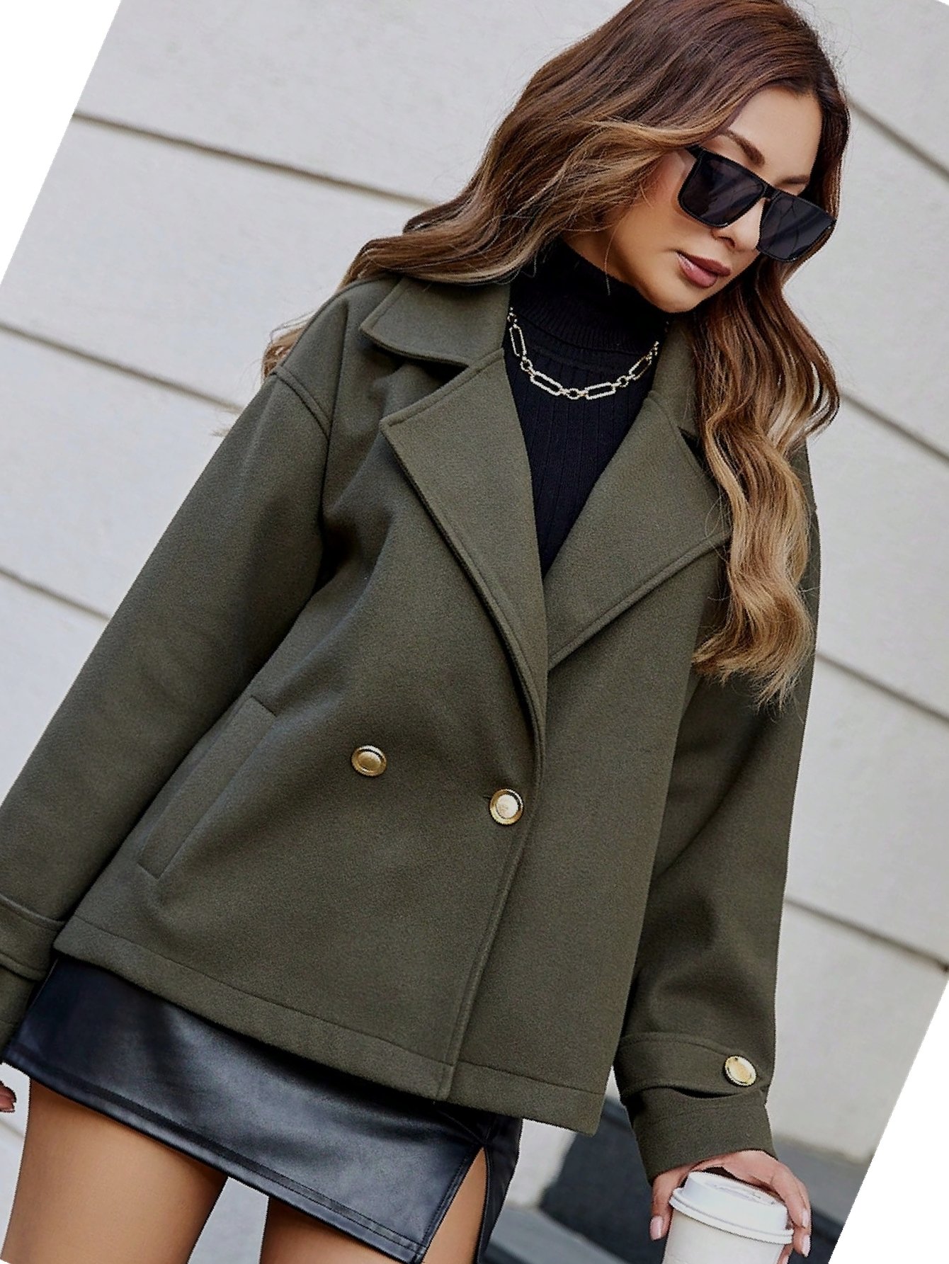 Dámský dvouřadý kabát s ozdobnými knoflíky Olivový Casual S 36