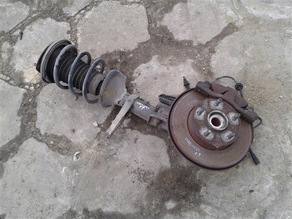 MCPERSON PRAWY PRZEDNI PRZOD FREELANDER I 2 0 D