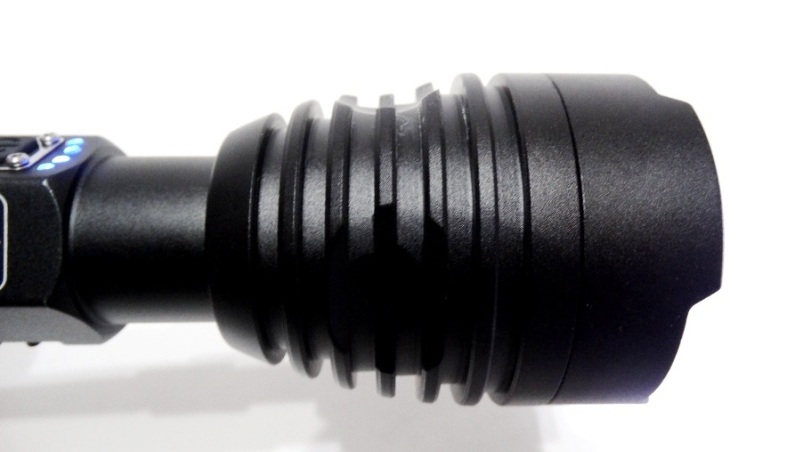 POTĘŻNE ŚWIATŁO LATARKA TAKTYCZNA 2 AKU ZOOM ! Długość (cm) 25.5