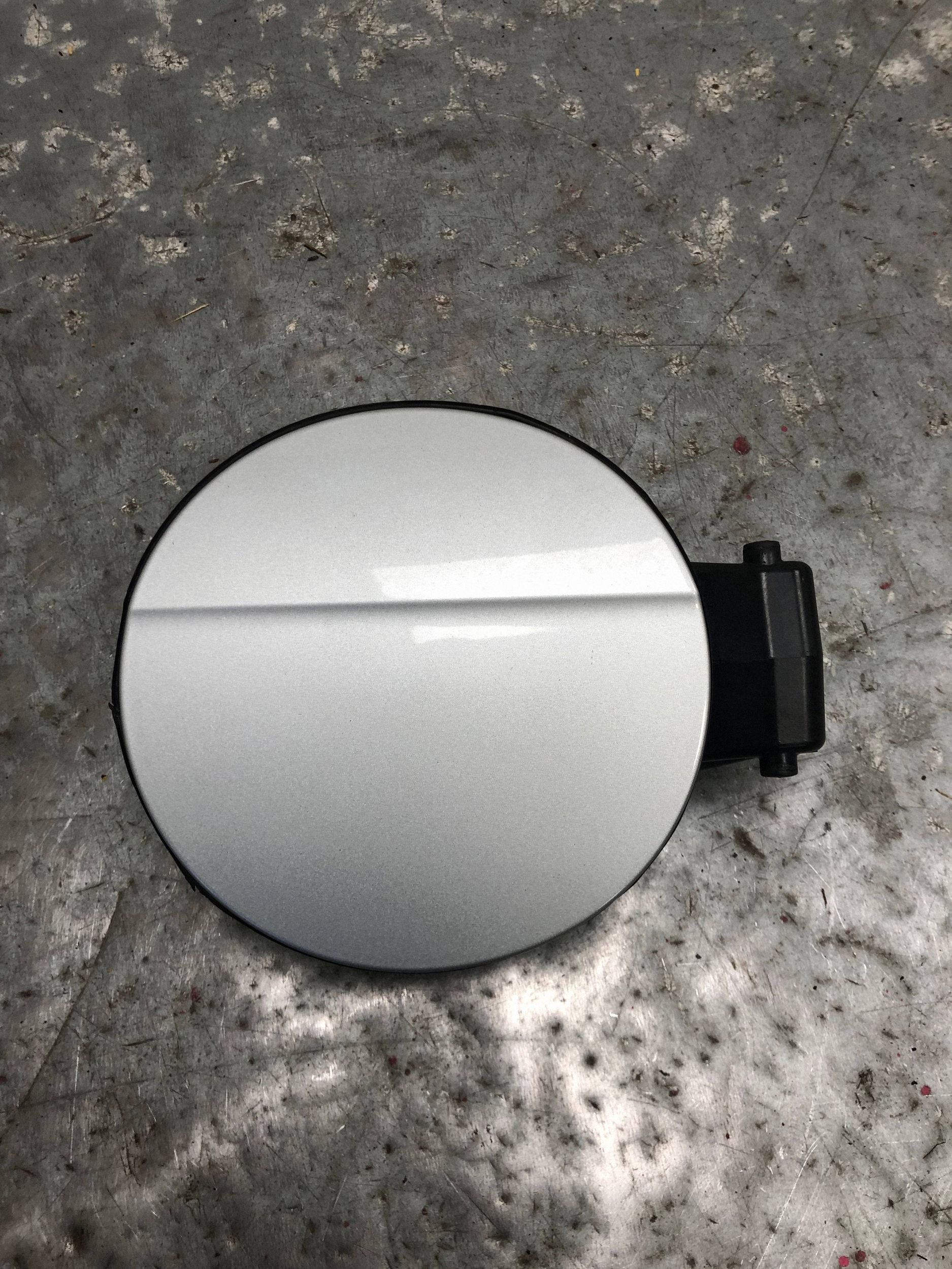 tankklappe des kraftstoffsbehälters LX7W AUDI A3 8P 5d LIFT 8P4809999
