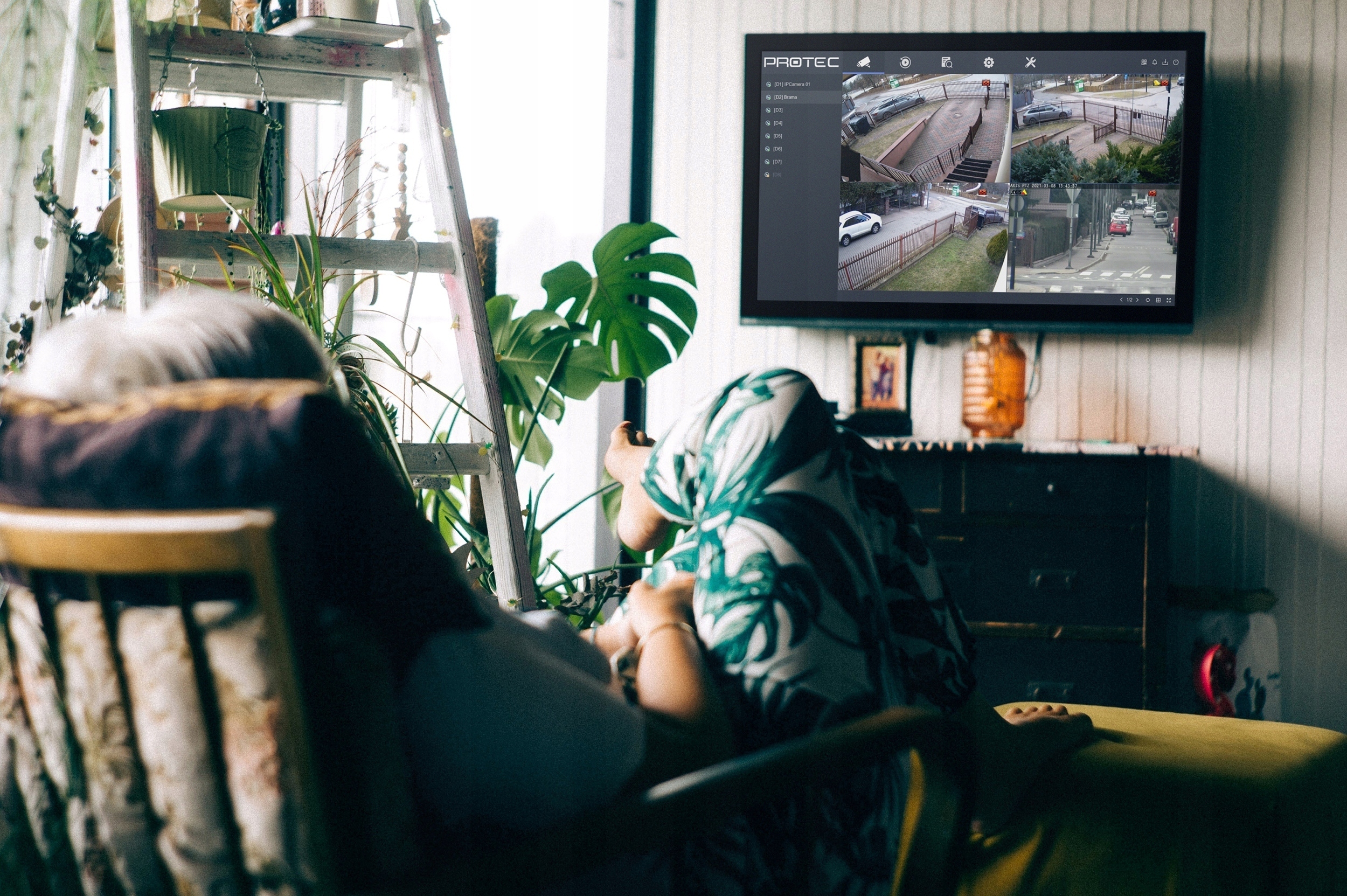 ZESTAW MONITORINGU 4 KAMERY FULL HD ZEWNĘTRZNE 2TB Szerokość produktu 40 cm