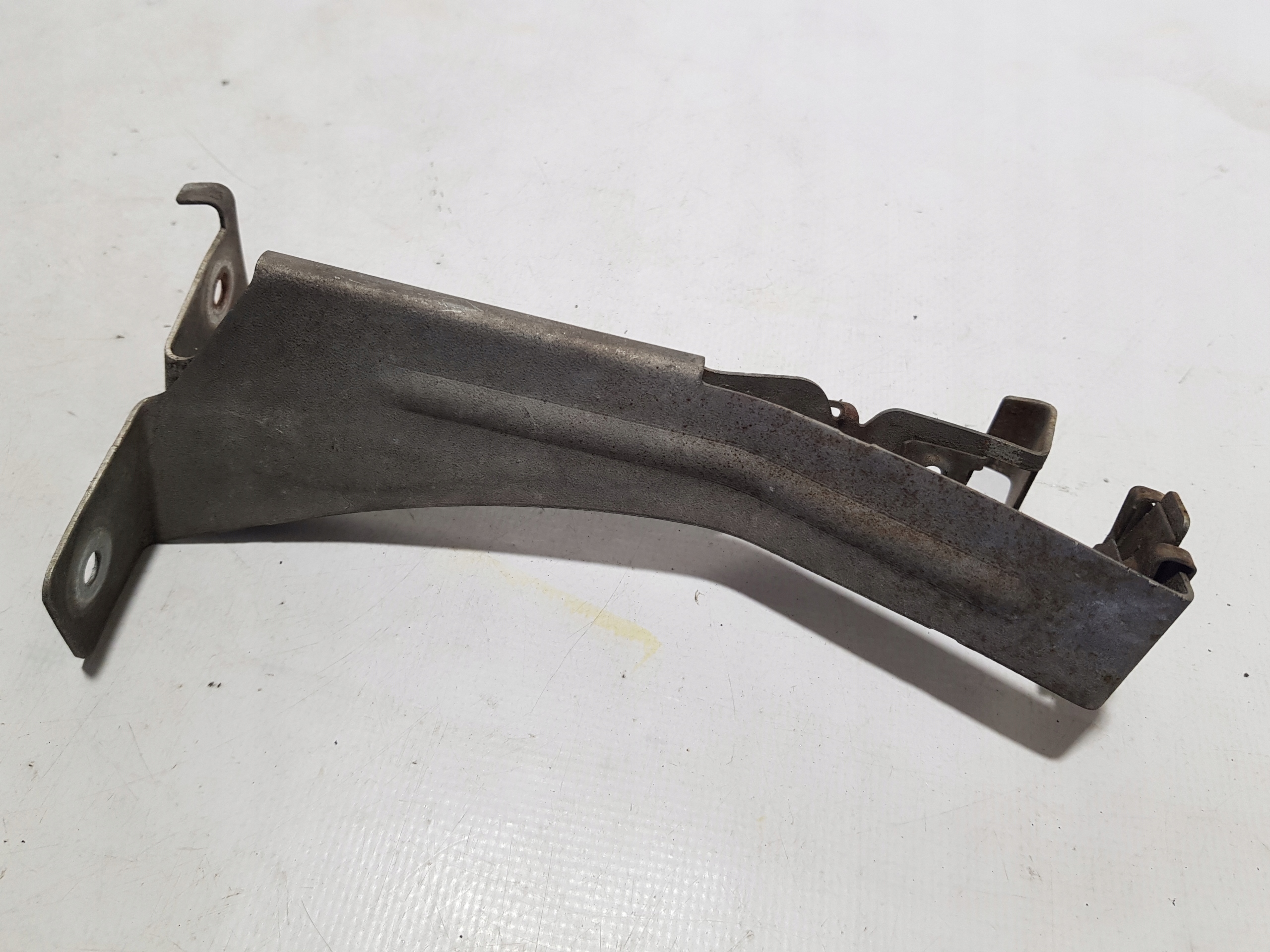 Support plaque Console Pare choc Droite Avant MERCEDES W207 2075240240