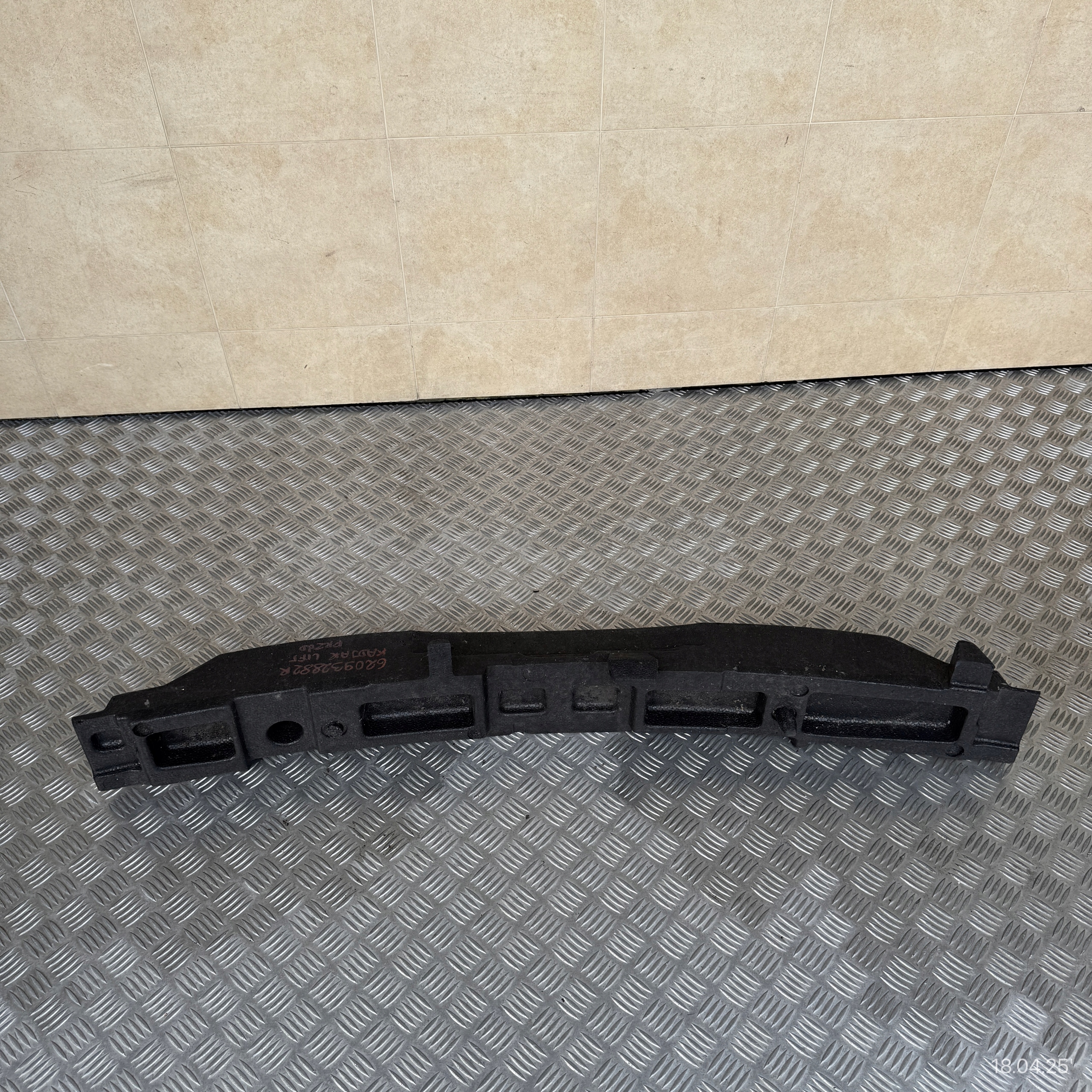 ABSORBER der Stoßstange vorne träger Polystyren RENAULT KADJAR 620932882R
