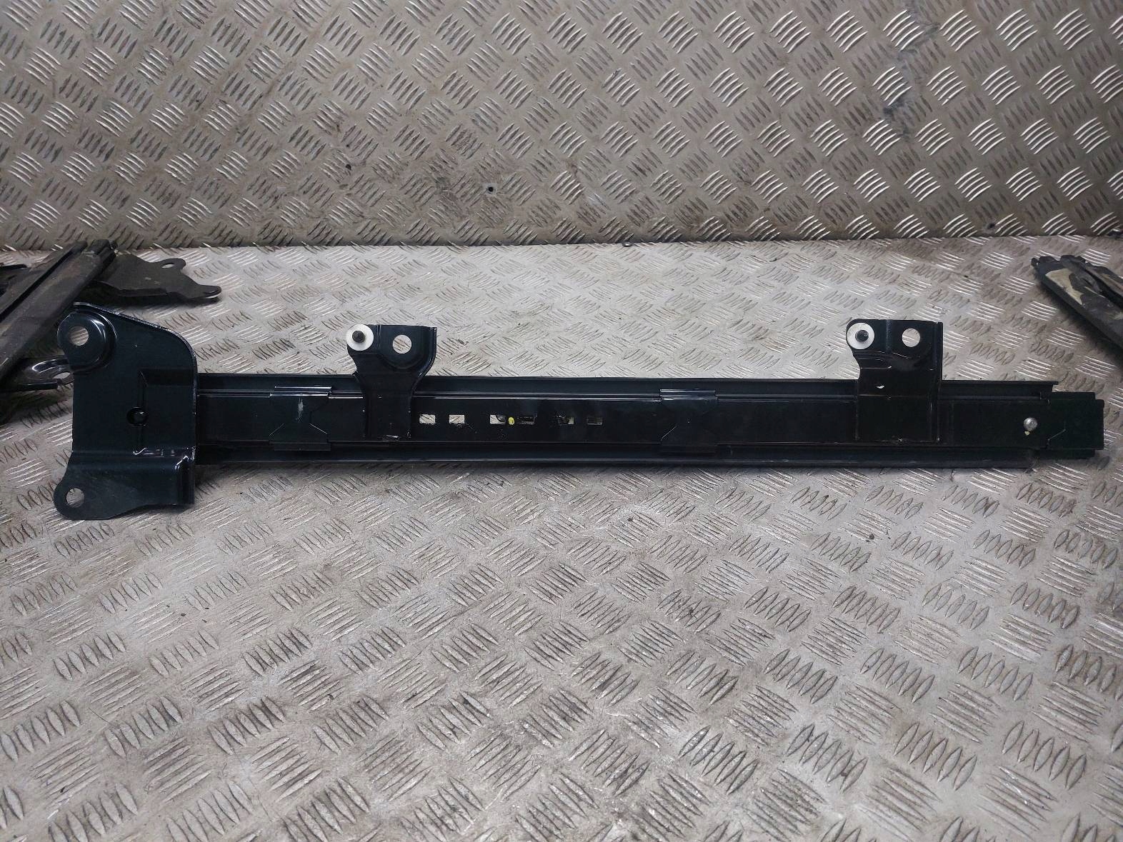 rail holder seats rear part MAZDA CX-9 and LIFT