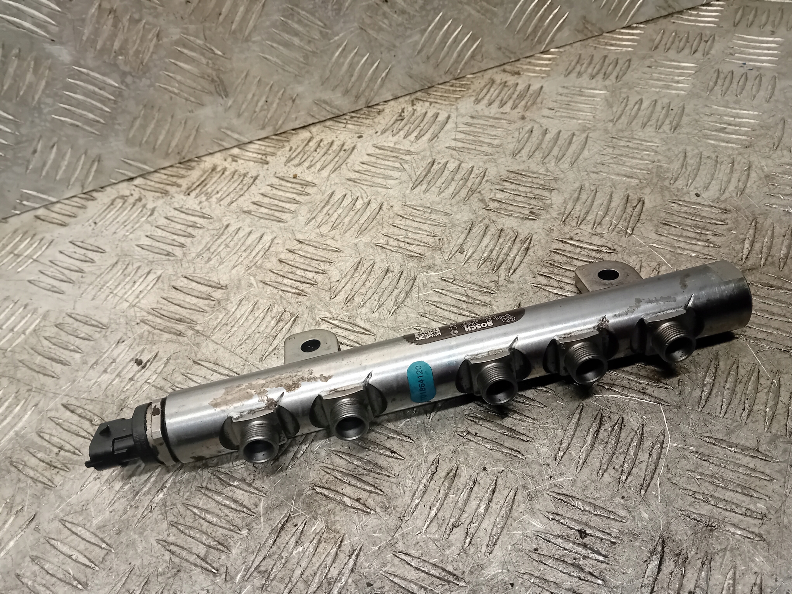 JEEP WK2 3.0CRD LISTWA WTRYSKOWA 35032008F