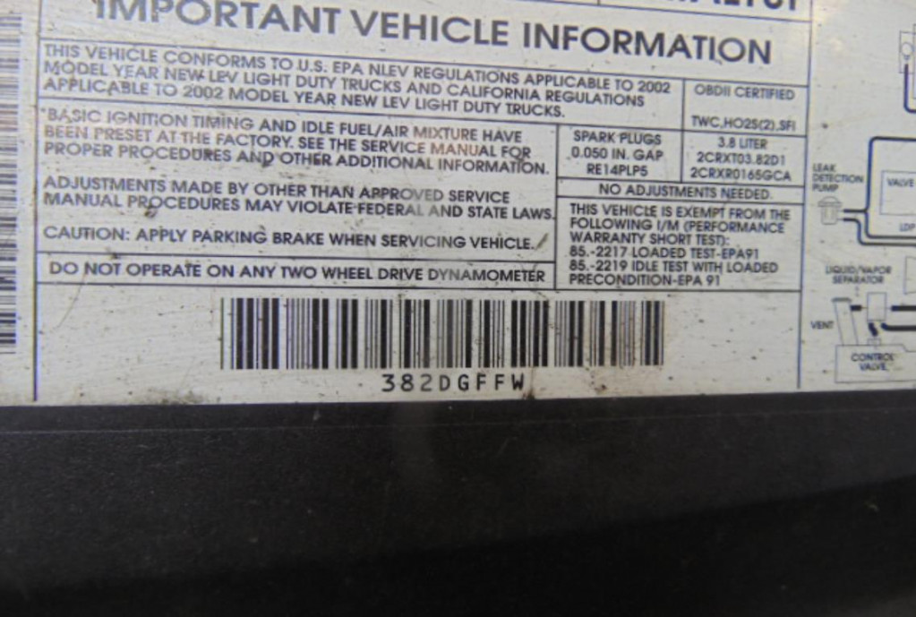 CHRYSLER Voyager IV решетка радиатора