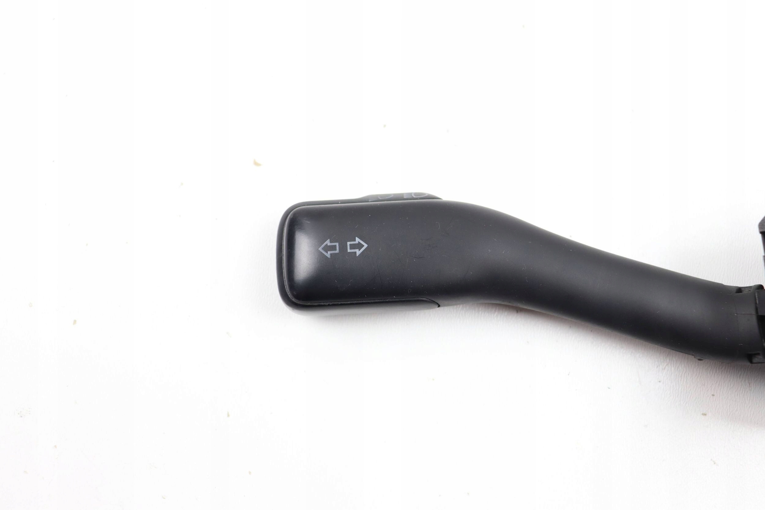 VW PASSAT B5 GOLF IV BORA Bouton Indicateurs de direction MANETKA 8L0953513G