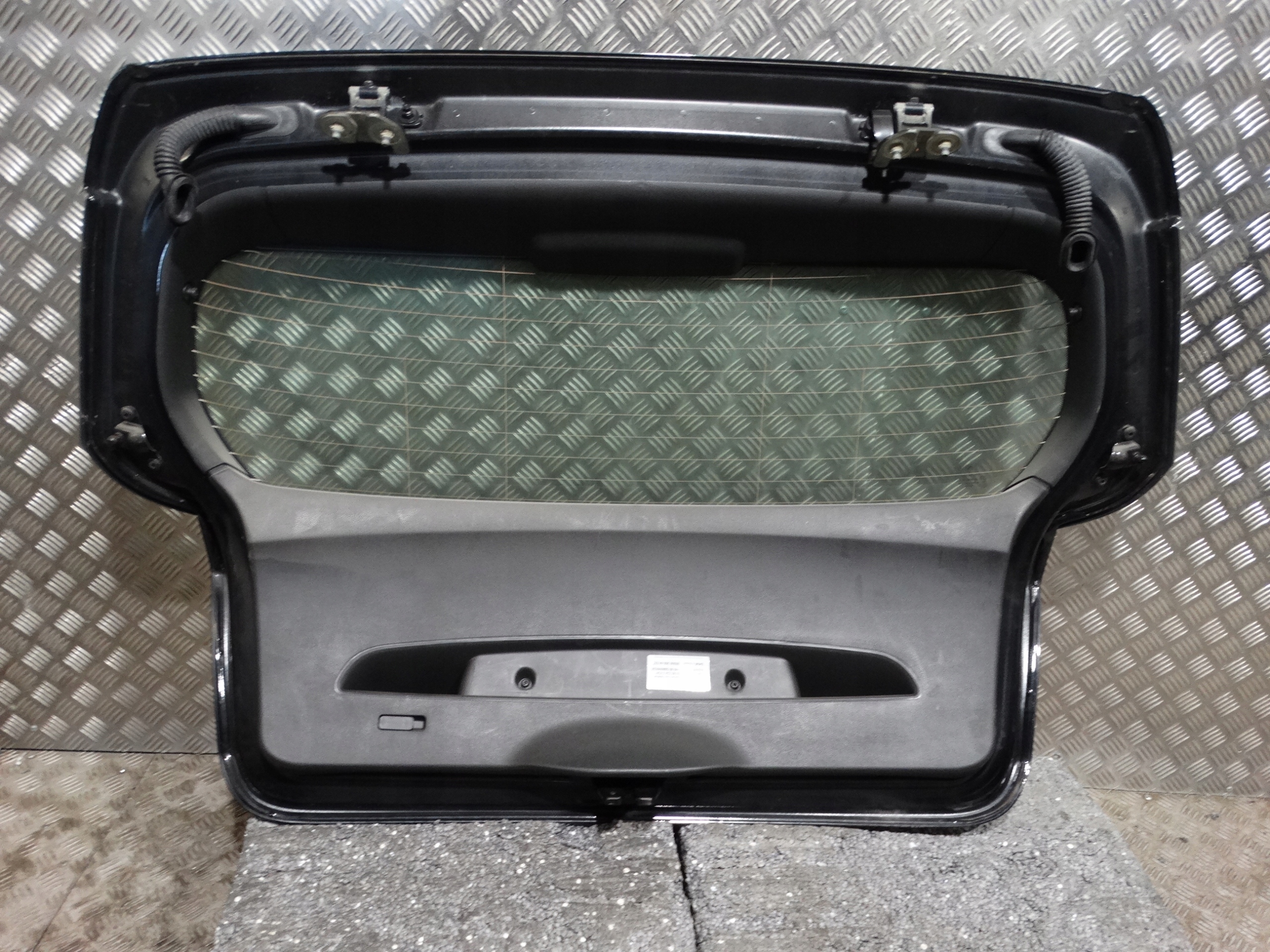 IDEALNA boot doors BMW E88 1