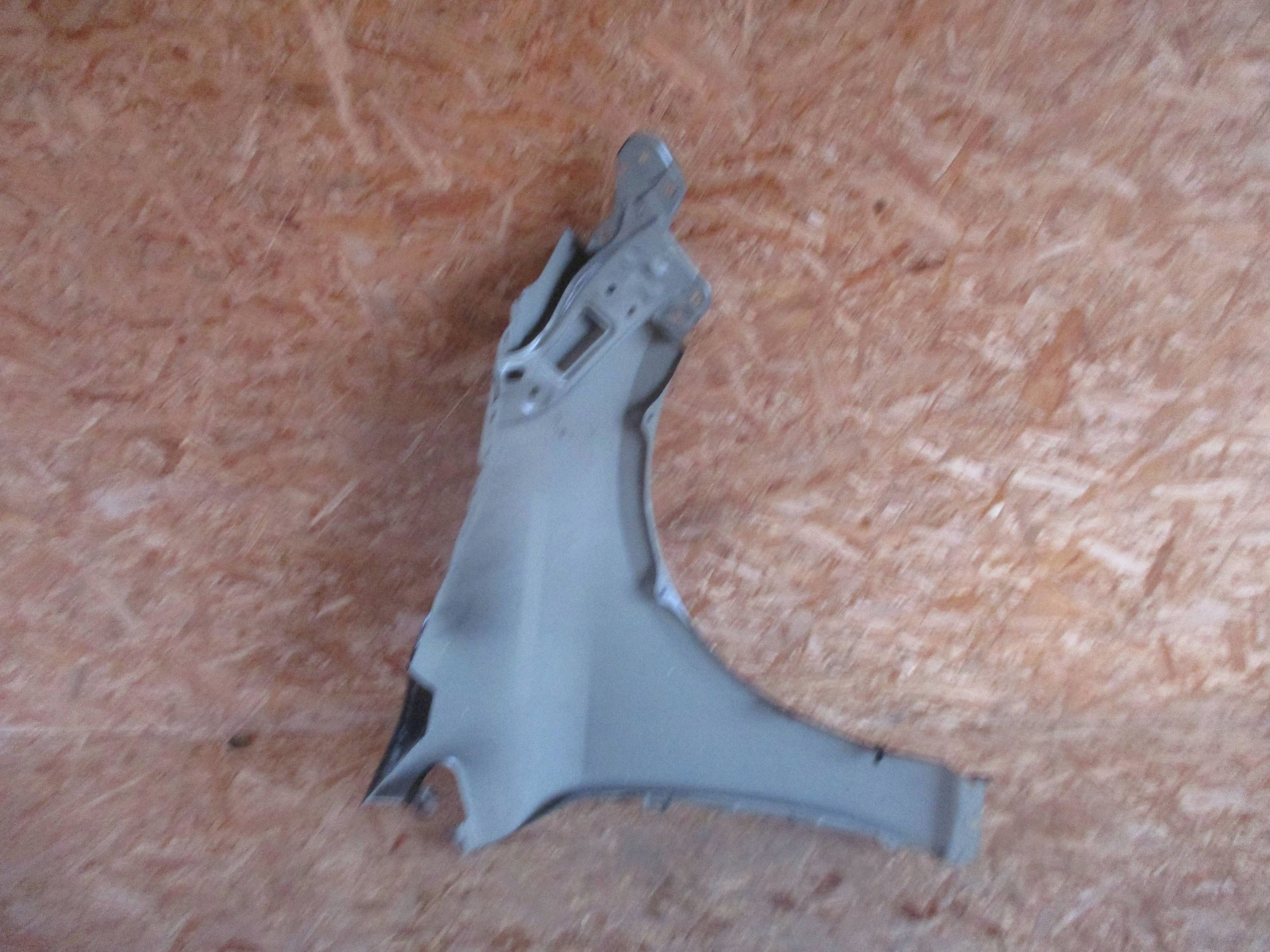 fender front front left TOYOTA COROLLA E21 KOMBI HB