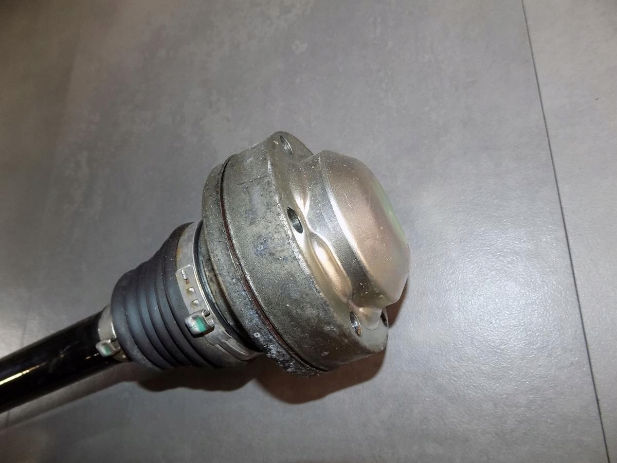 AUDI A8 4N semi-axis rear part 4N0501203