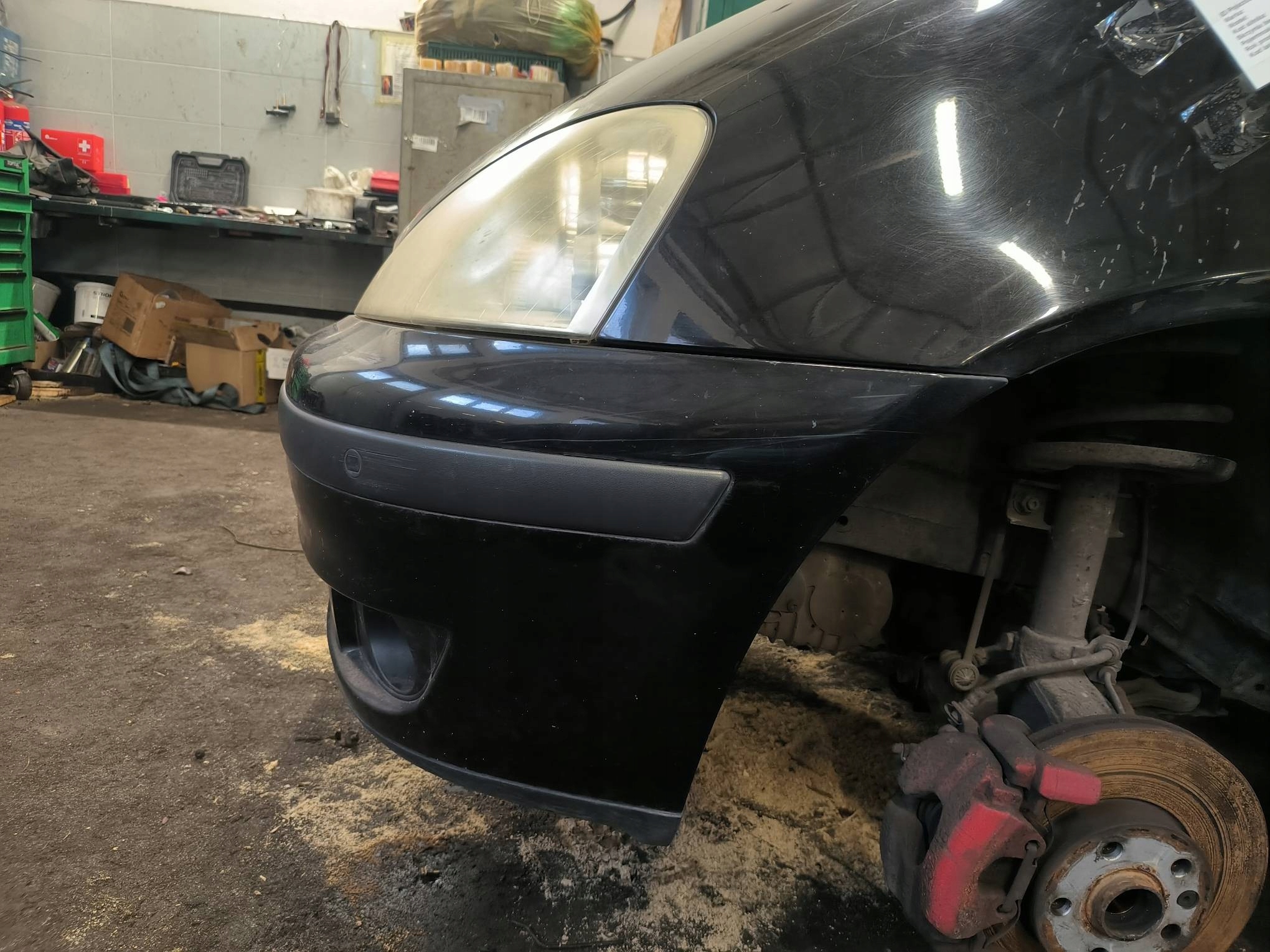 branik prednji dio SOLID BLACK FORD GALAXY II