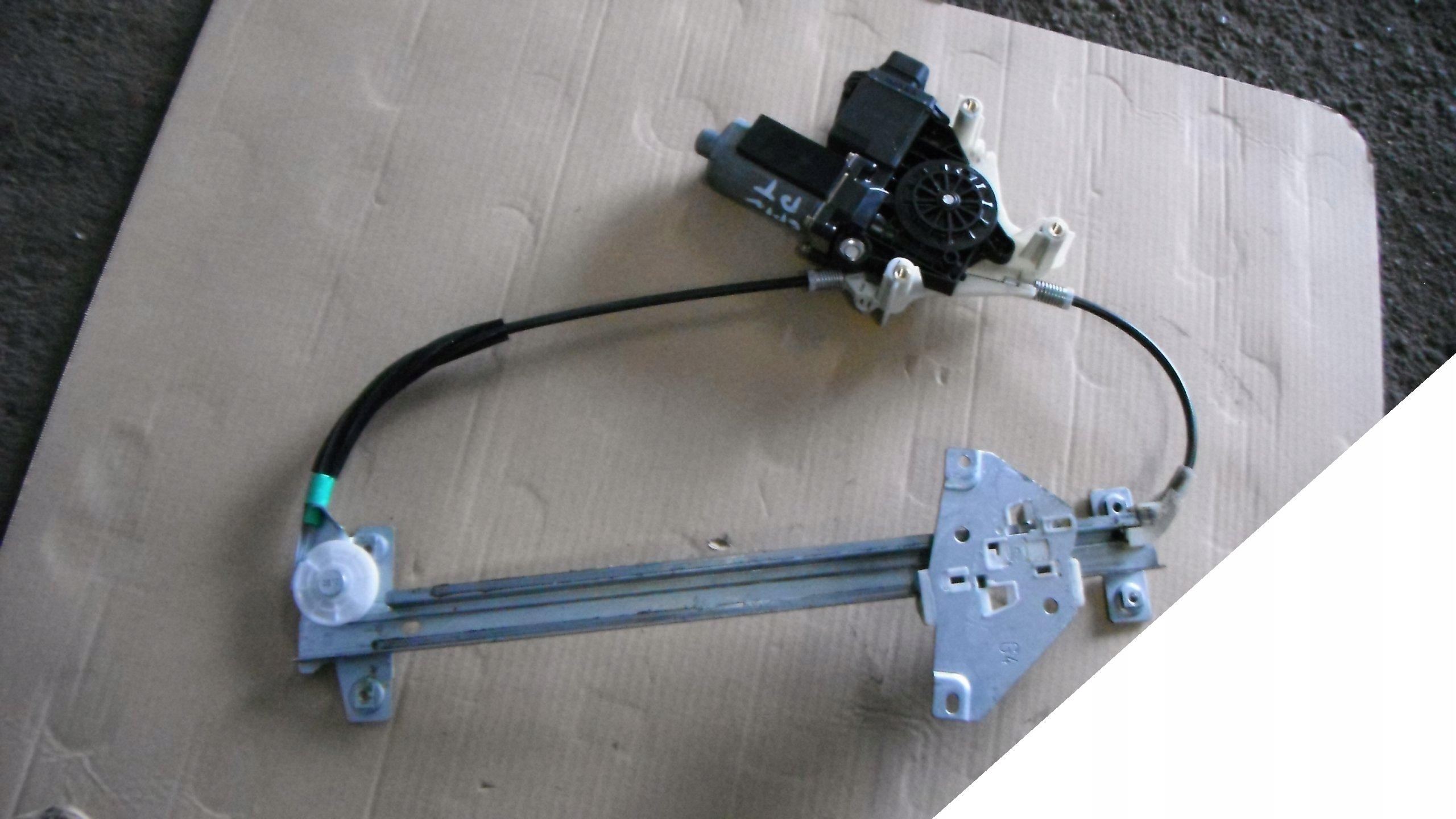 SPACE STAR 98-06 MECHANIZM SZYBY PRAWY TYLNY ELEK