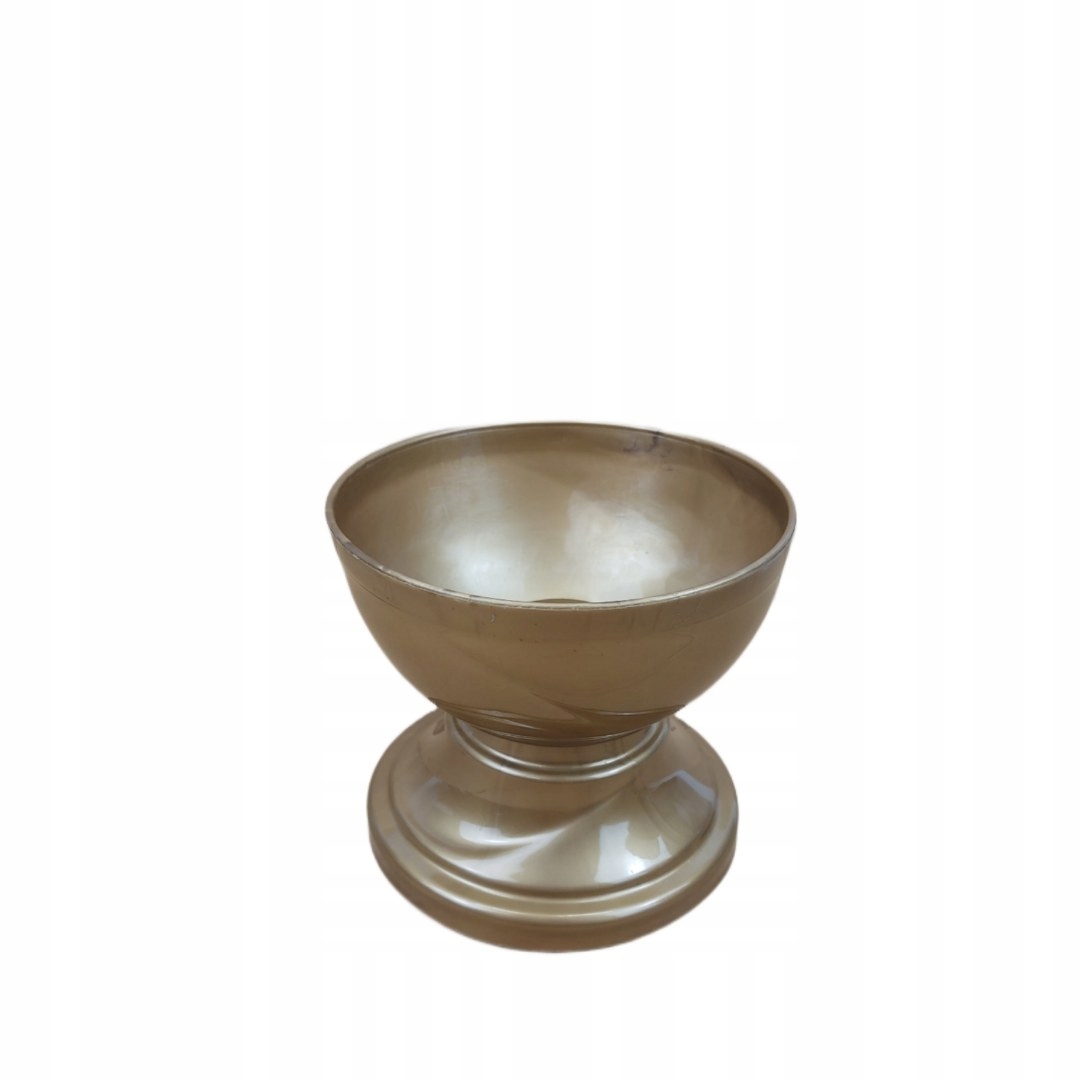 Doniczka '15 na stopie złota