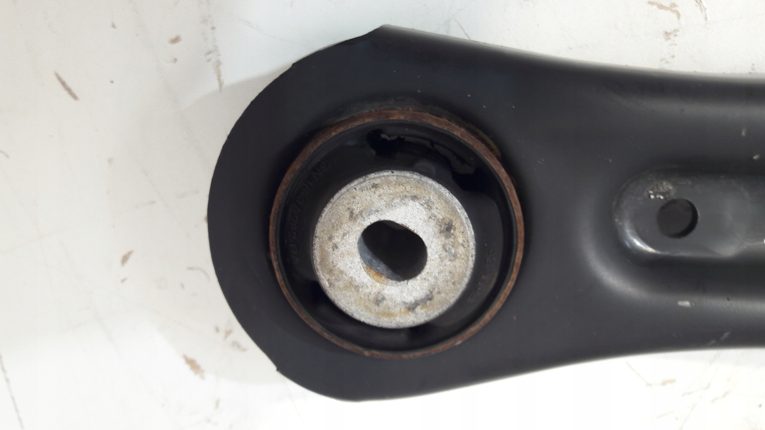 FORD ECOSPORT arm left front GN15-3051-BA