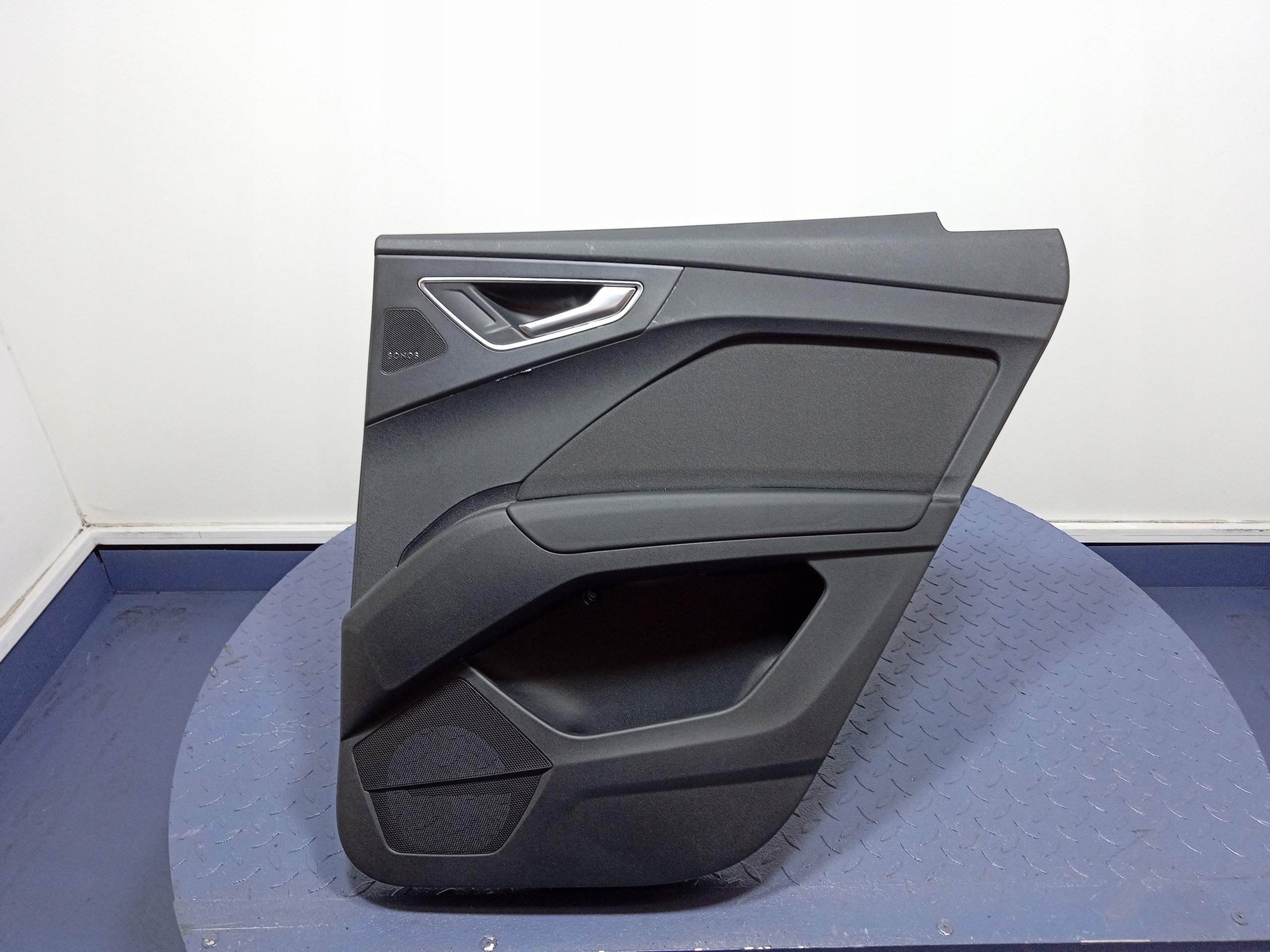 AUDI Q4 Е-ТРОН SPORTBACK ОБШИВКА ОБИВКА ДВЕРИ ЗАД. PRAWA9a867308a