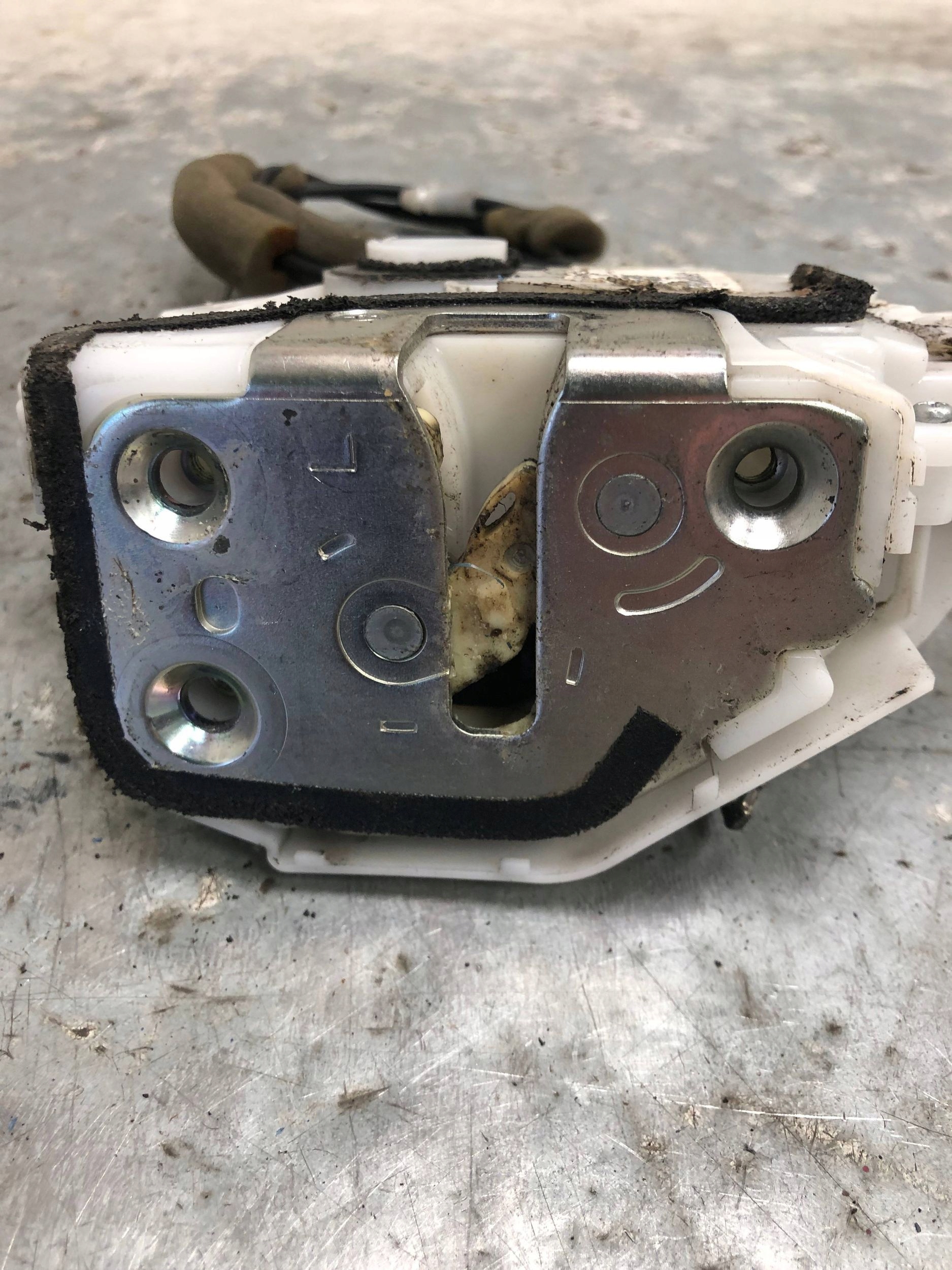 lock door left rear part HONDA CIVIC VIII UFO
