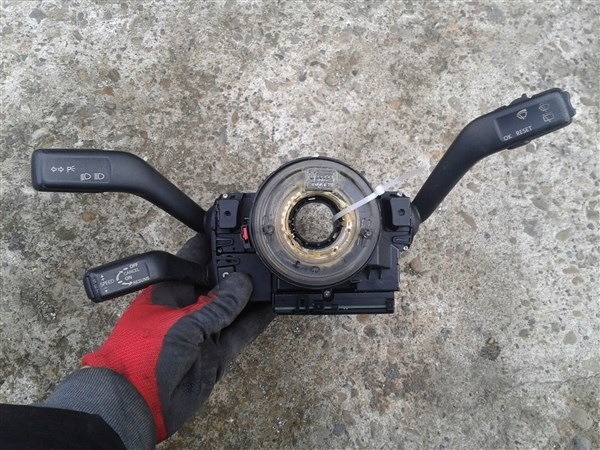 Комбинированный переключатель VW PASSAT B6 3C9953513C