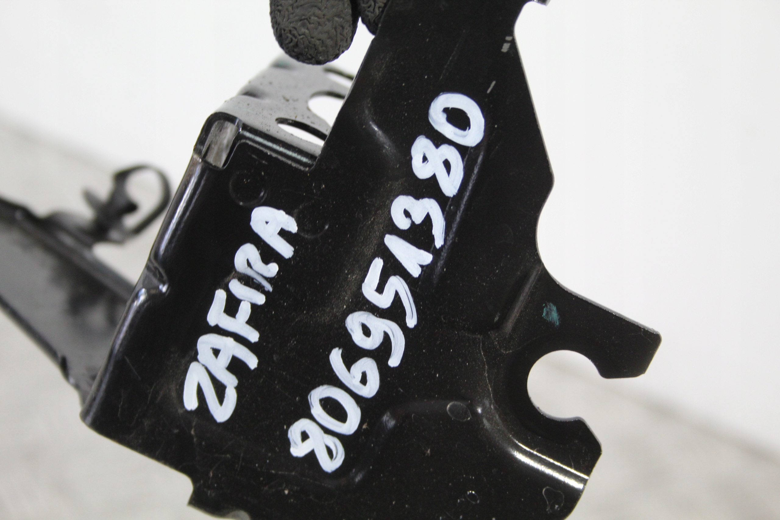 holder bracket POMPY ABS OPEL ZAFIRA D LIFE