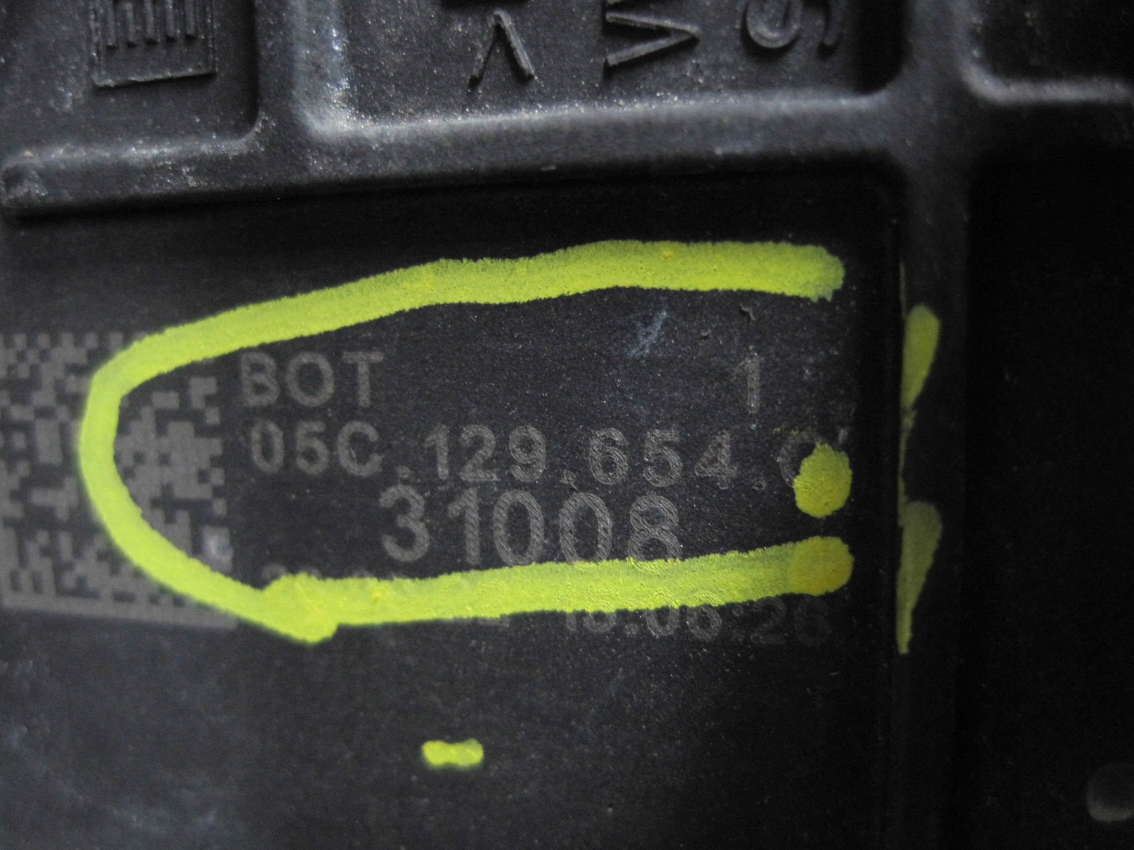 pipe hose VW 05C129654