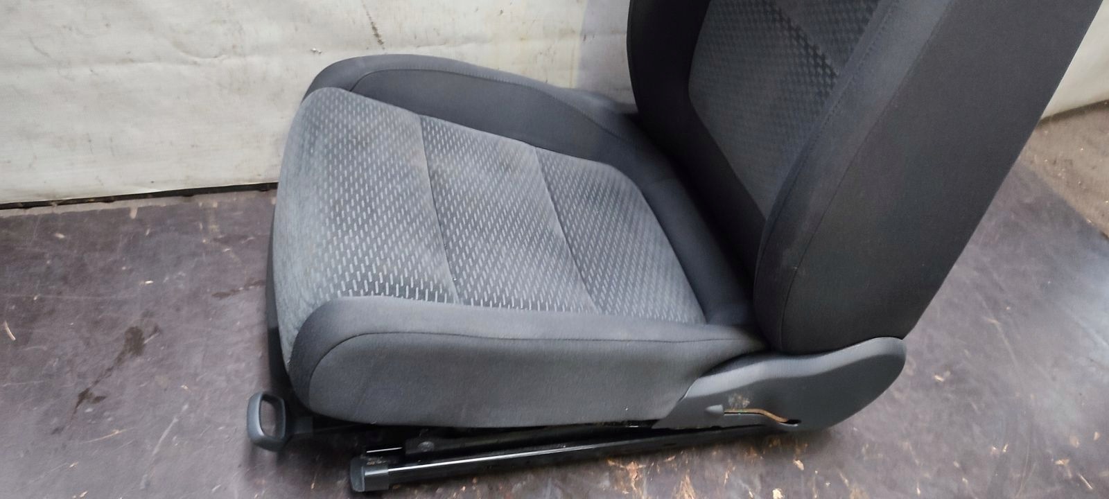 sedačka předek přední pravý spolujezdce podgrzewany VW Golf VI plus