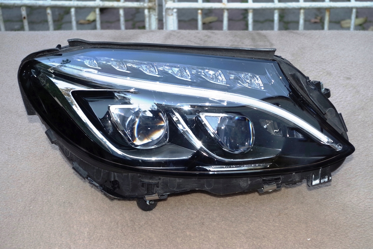 MERCEDES C W205 A2059063204 LAMPA ILS FULL LED SKRĘTNA