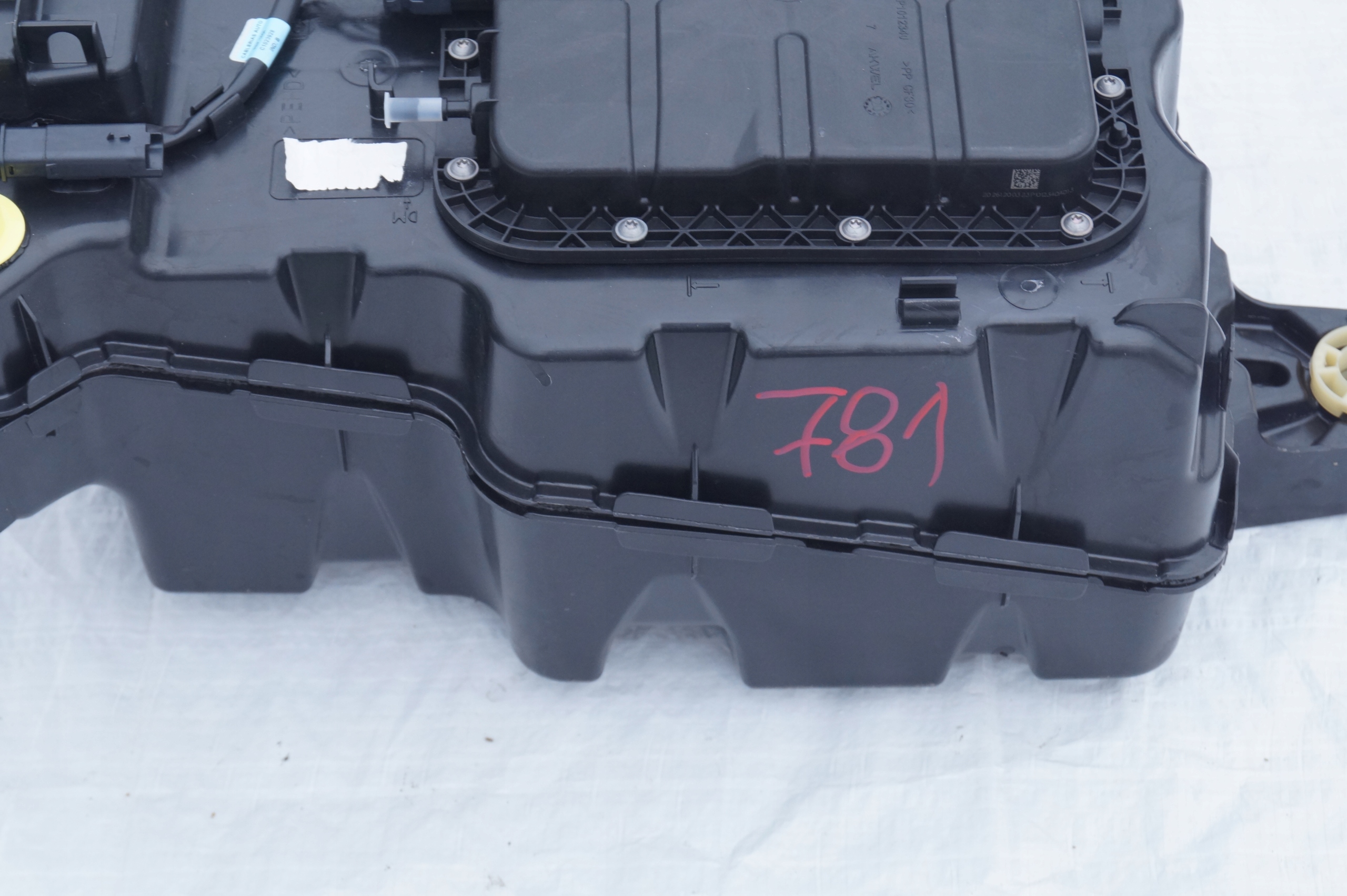 P1012340 - НАСОС БАК ADBLUE PEUGEOT RIFTER 9817601880