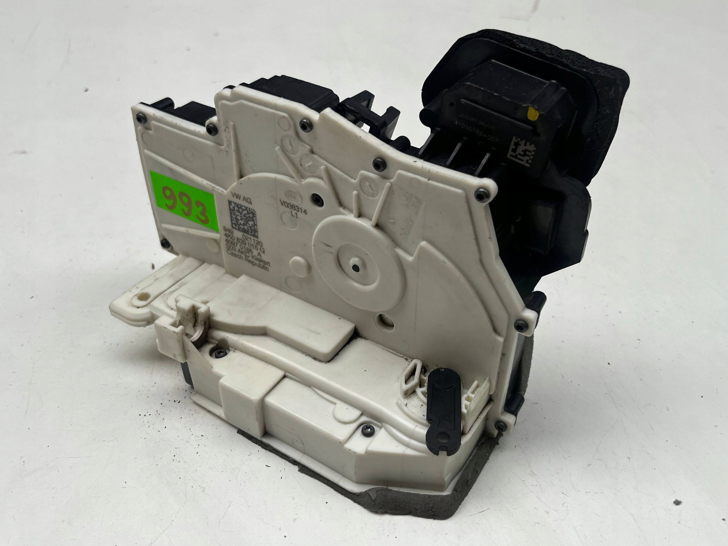 AUDI A6 A7 Q8 lock door left rear part 4K0839015Q @M