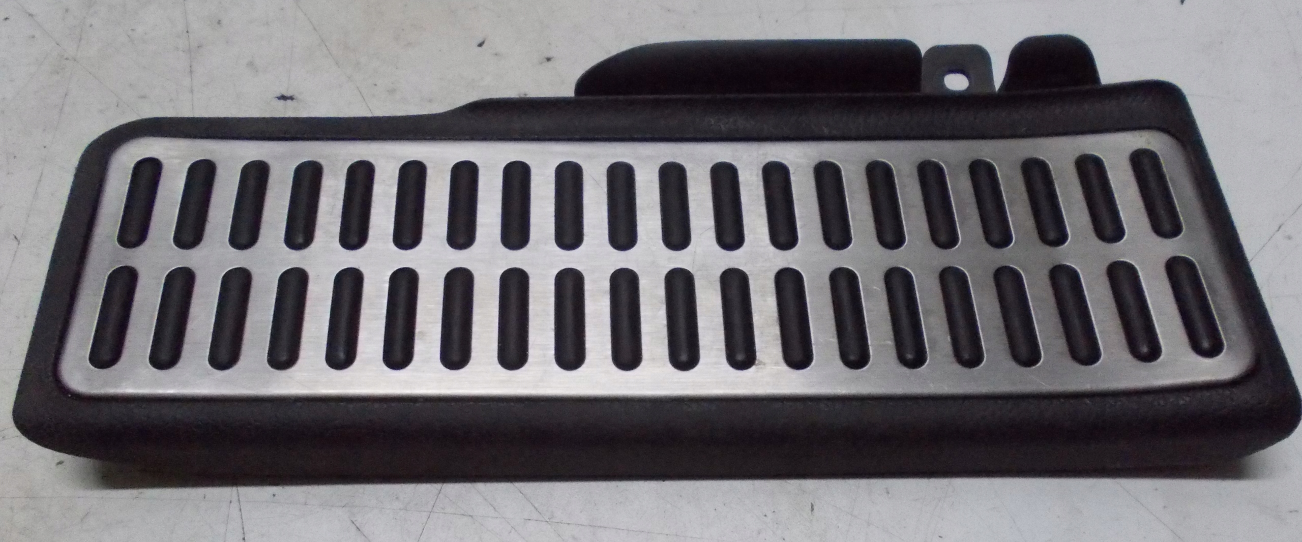 VW GOLF VI CABRIO 1.4 TSI 11R caps for pedals