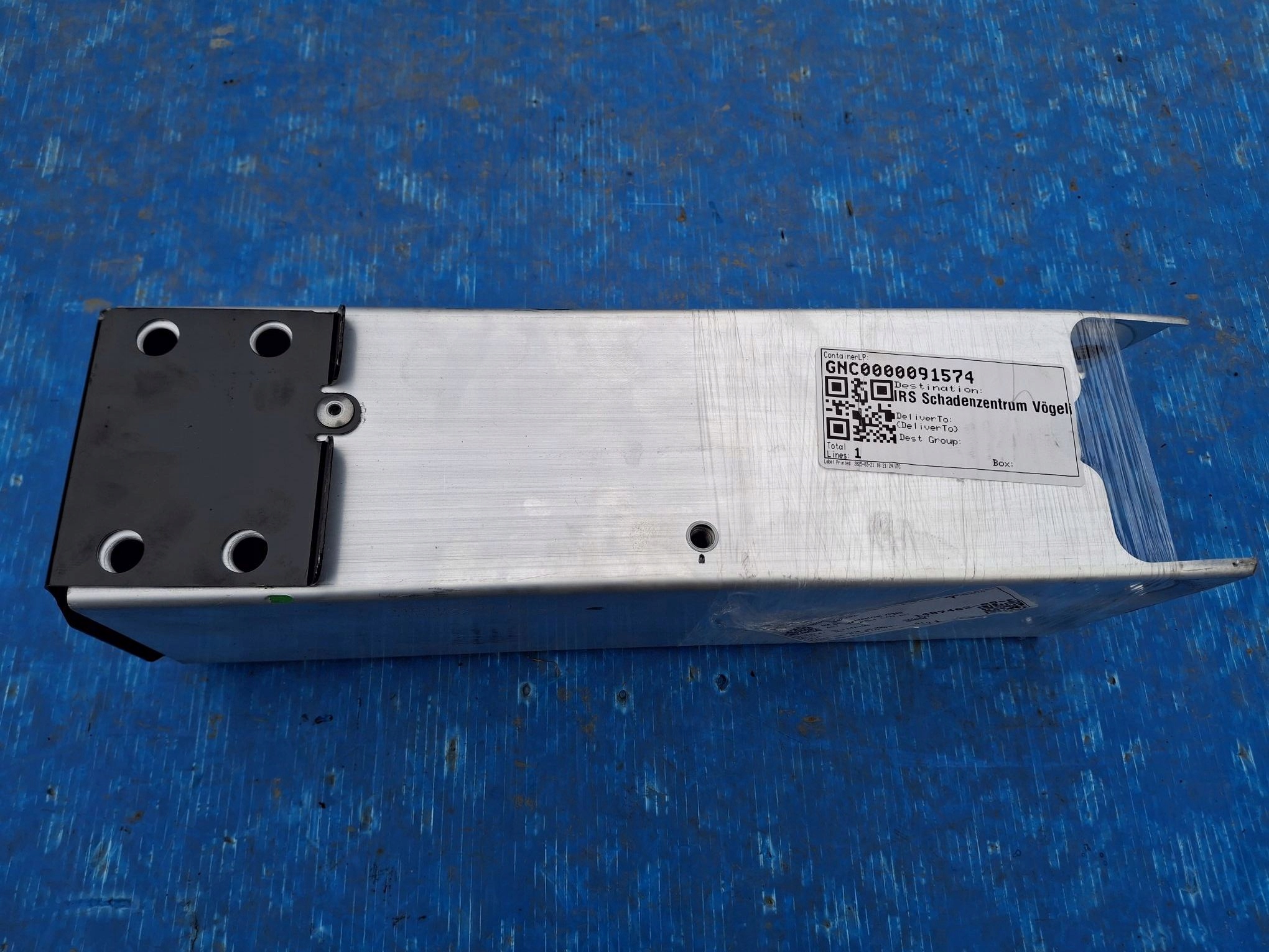 beam tip part left upper TESLA Y 2020R->