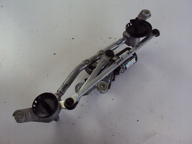 MECHANIZM WYCIERACZEK PRZÓD NISSAN JUKE FL 2014-