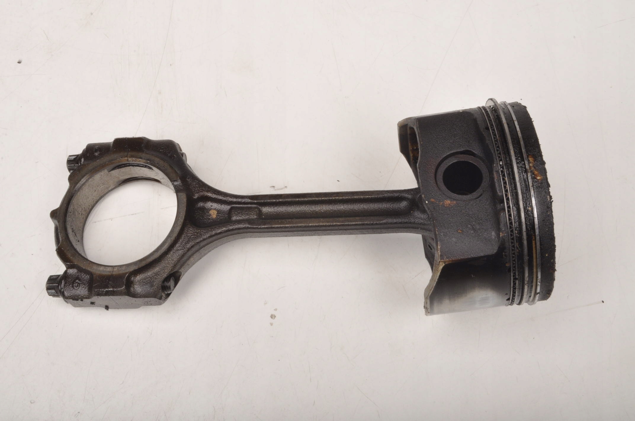 KIA Rio HYUNDAI I20 1.2 16V 86KM поршень с шатуном