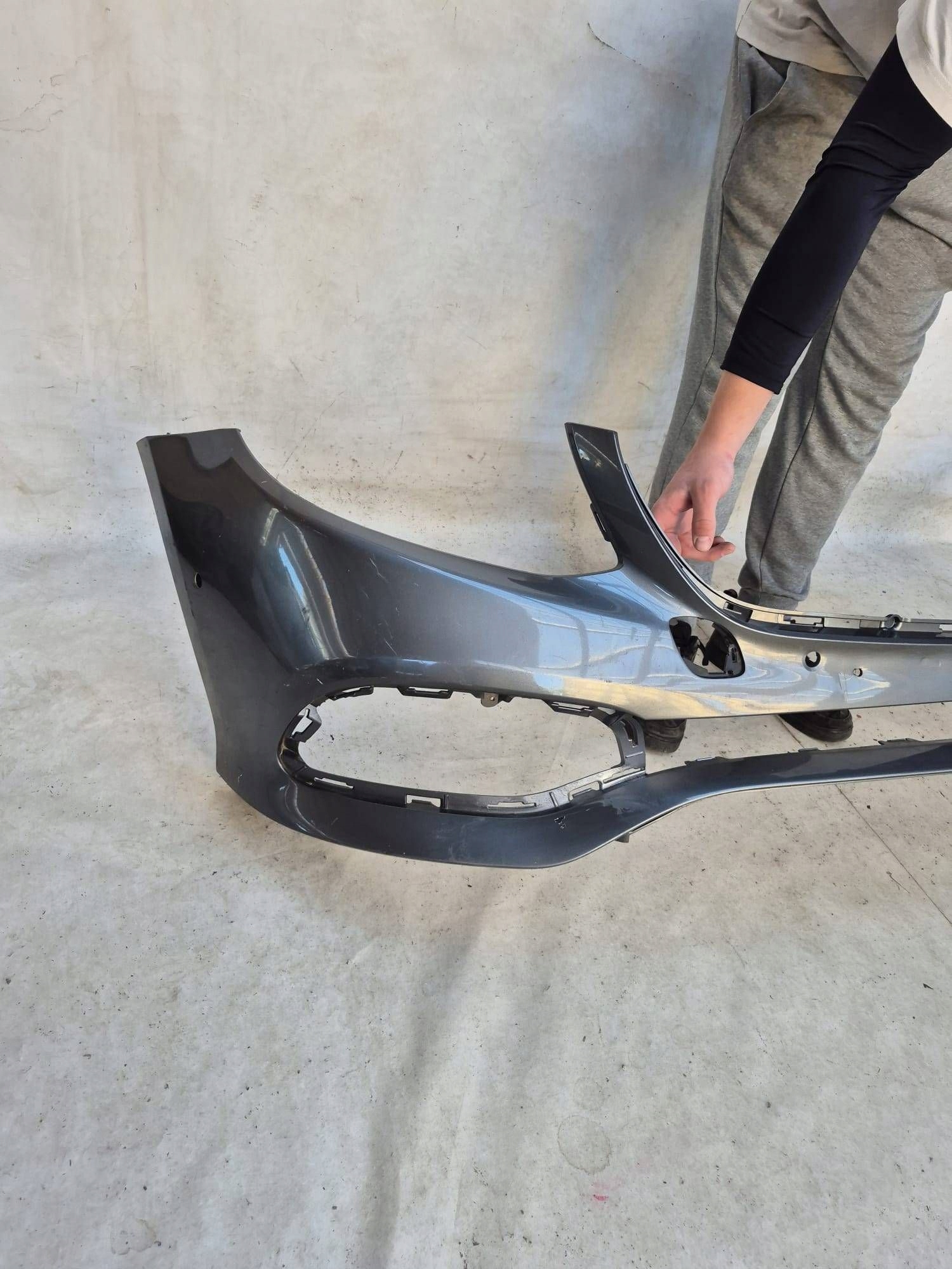 MERCEDES E-KLASA W213 TAXI 16- bumper front front PDC