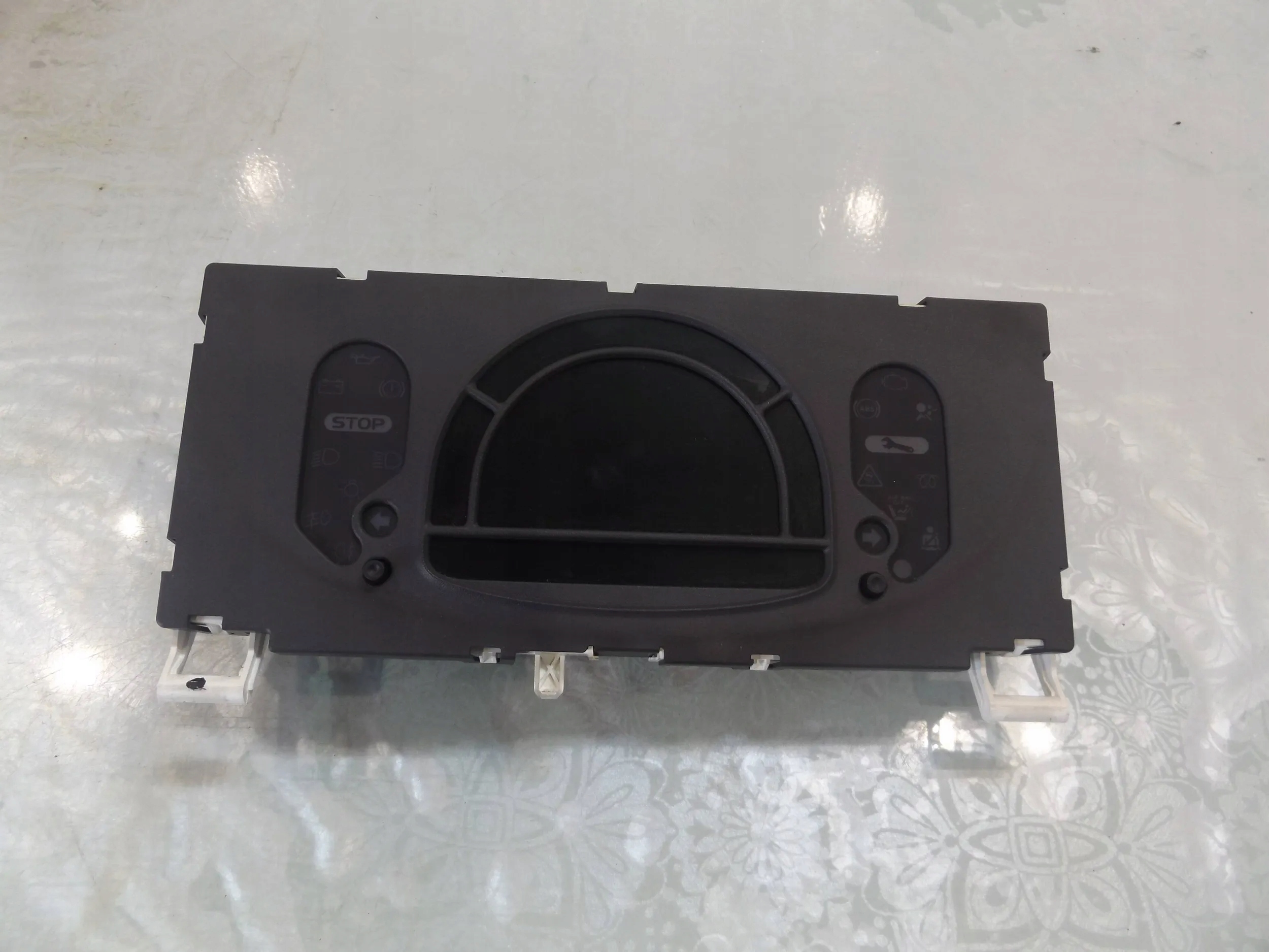 MODUS 1,5DCI спидометр часы 8200418023F