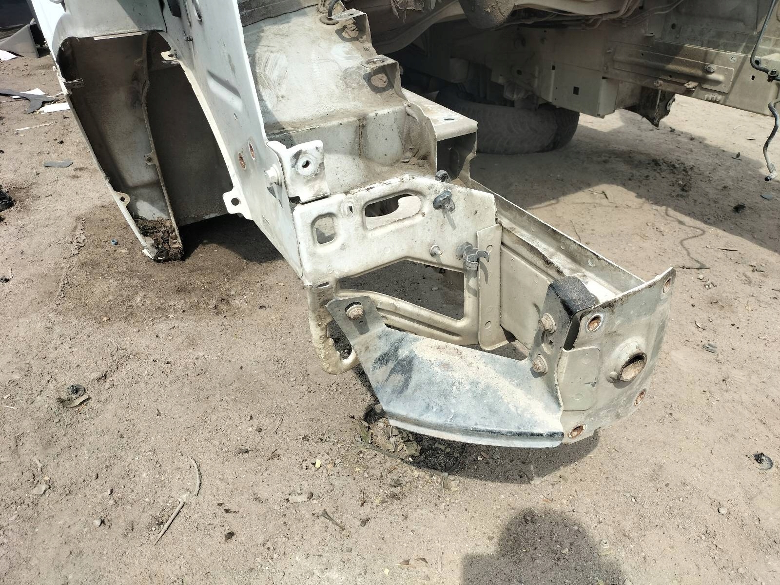 Štvrťka štvrťka pravý predok RENAULT MASTER III