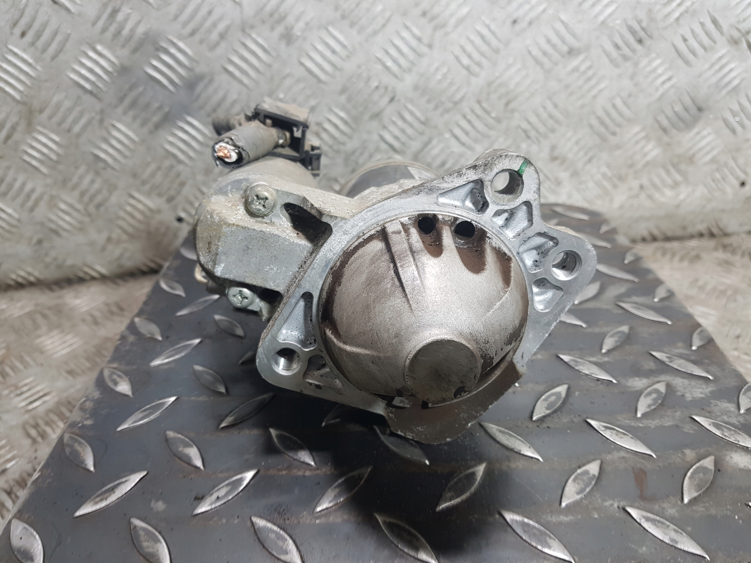 starter MAZDA 3 II M000T33371