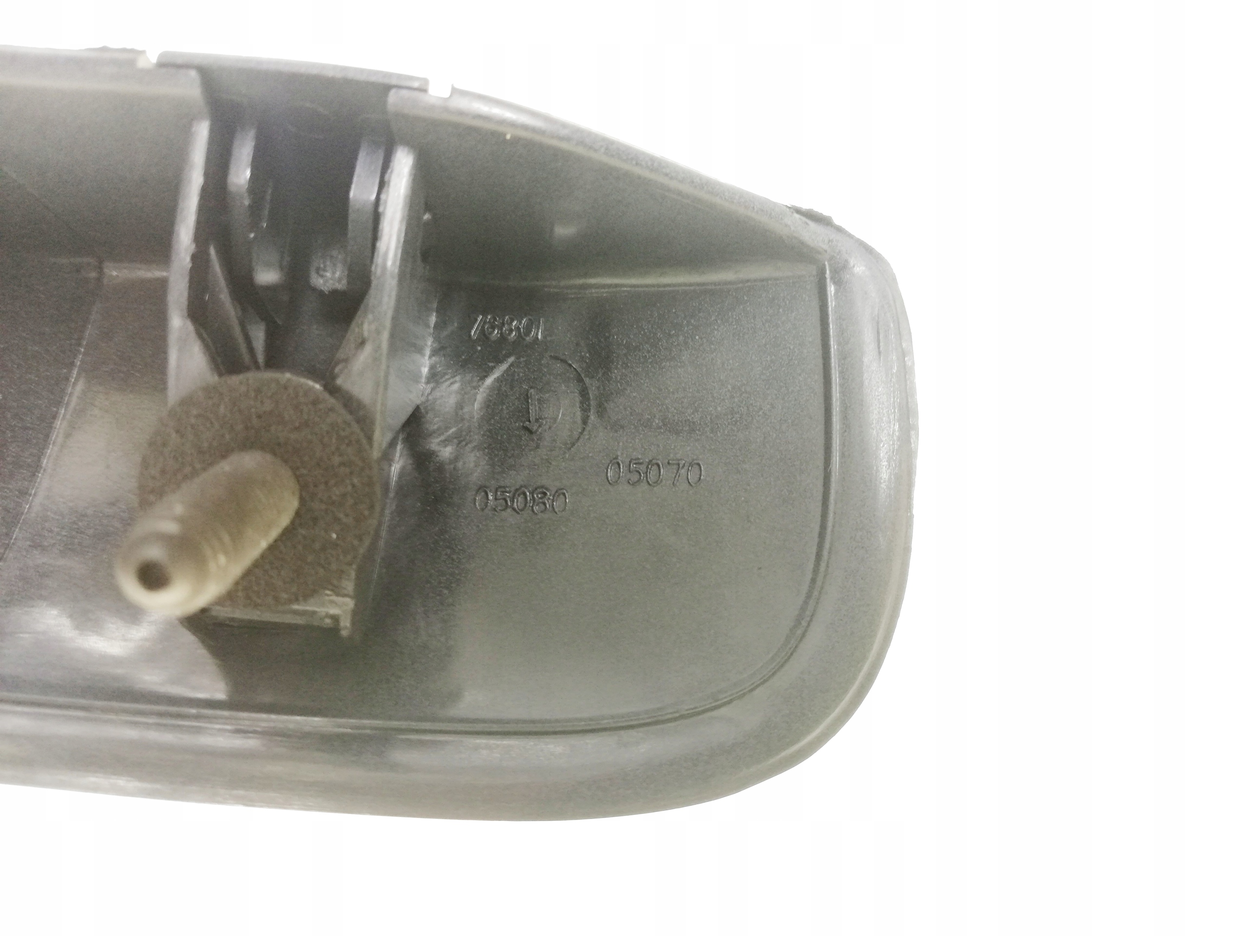 AVENSIS T25 03 08 LISTWA BLENDA KLAPA BAGAZNIK Installation side rear