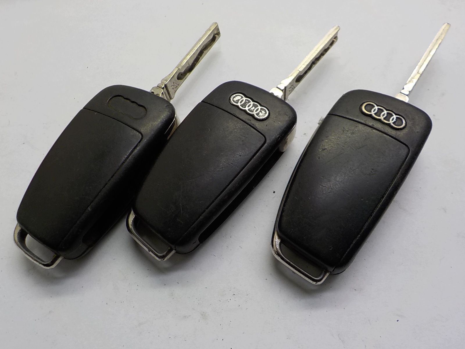 AUDI A4 B7 Clé PILOT 433 MHZ