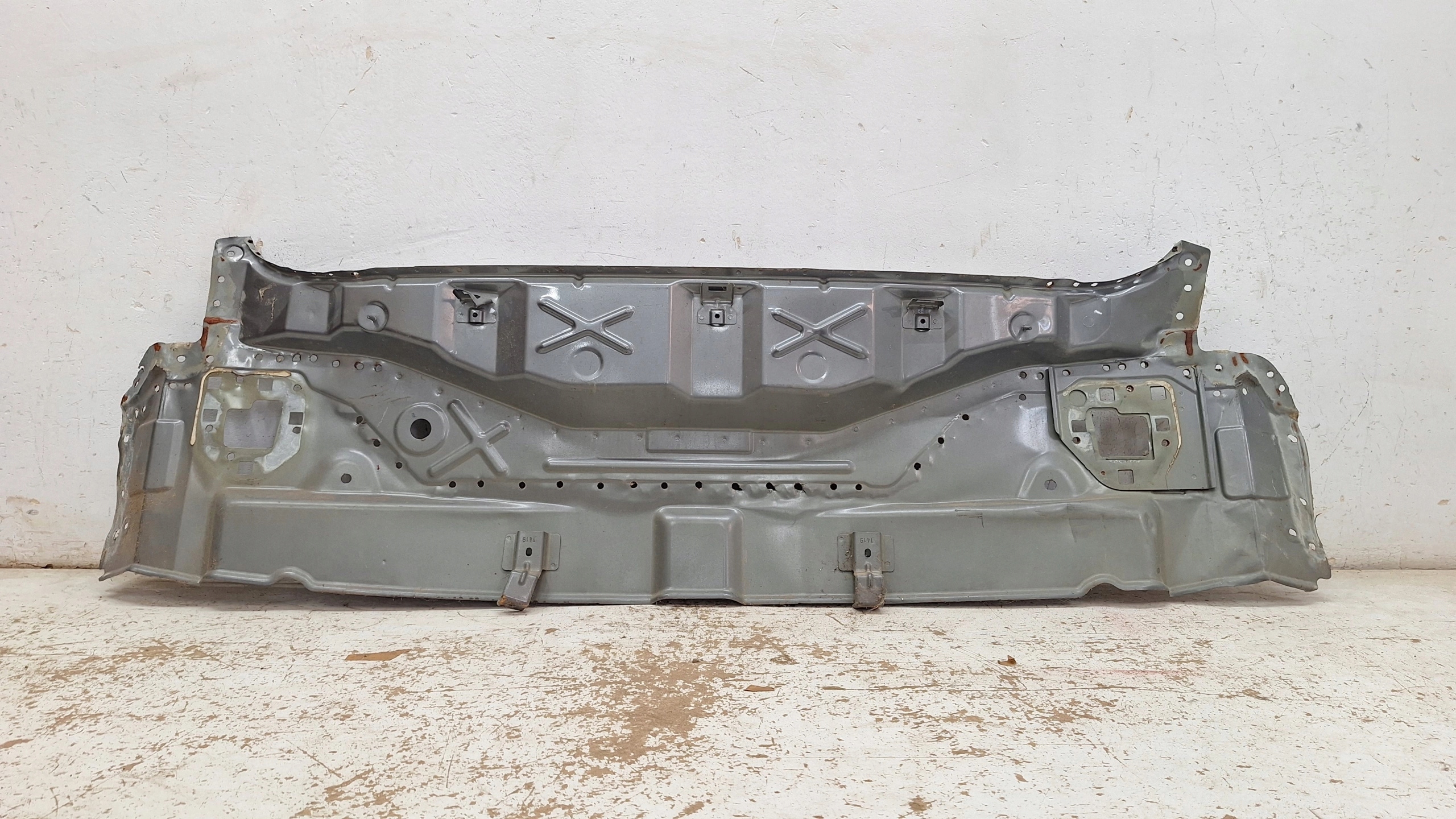 PAS TYŁ TYLNY WZMOCNIENIE NISSAN QASHQAI II J11