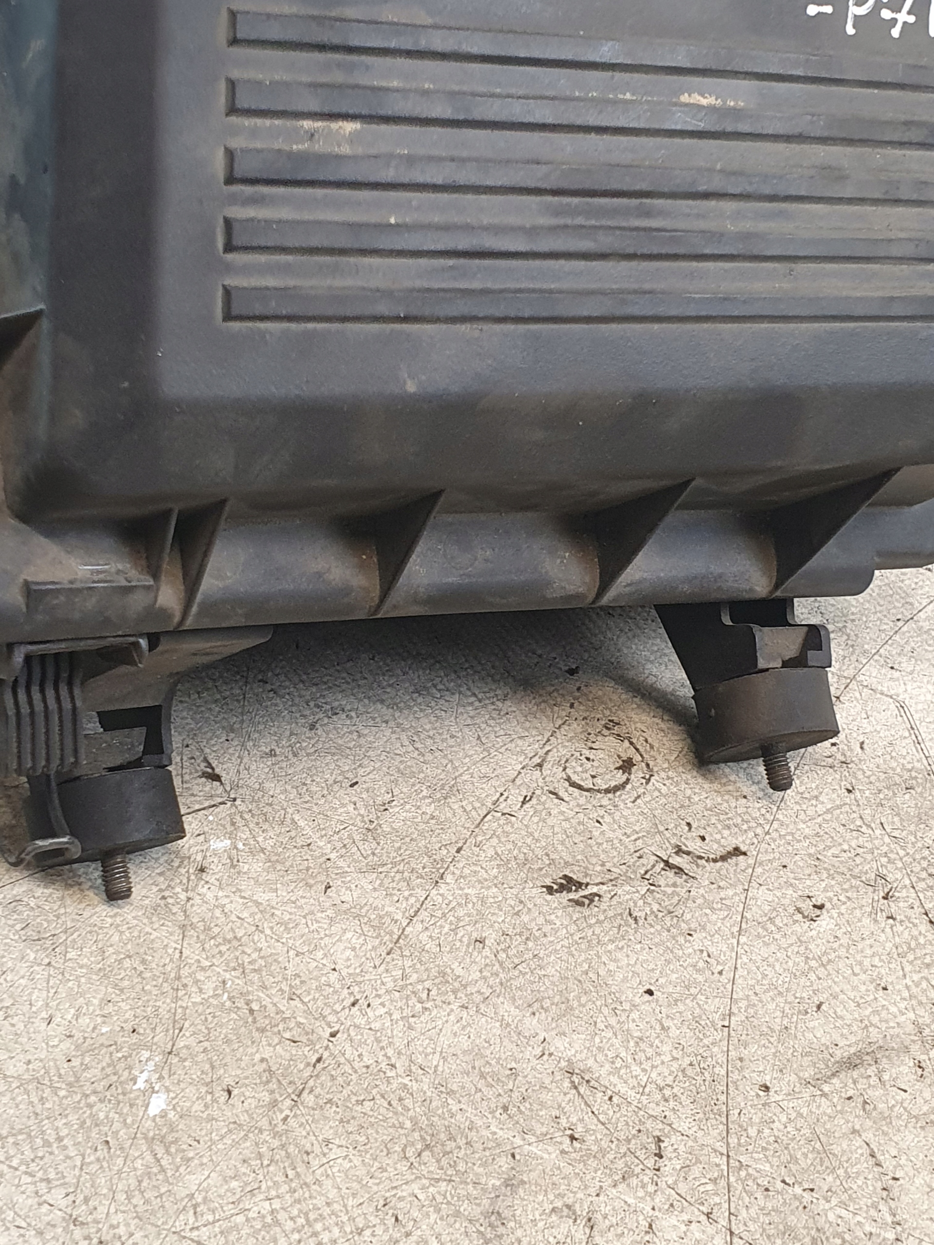 Gehäuse filter luft OE 1247465 BMW E36 316i Sedan