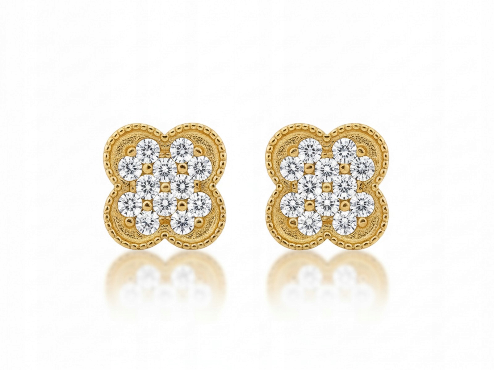 Zlaté náušnice pro dívku 585 jemné kvítky tyčinky na svaté přijímání