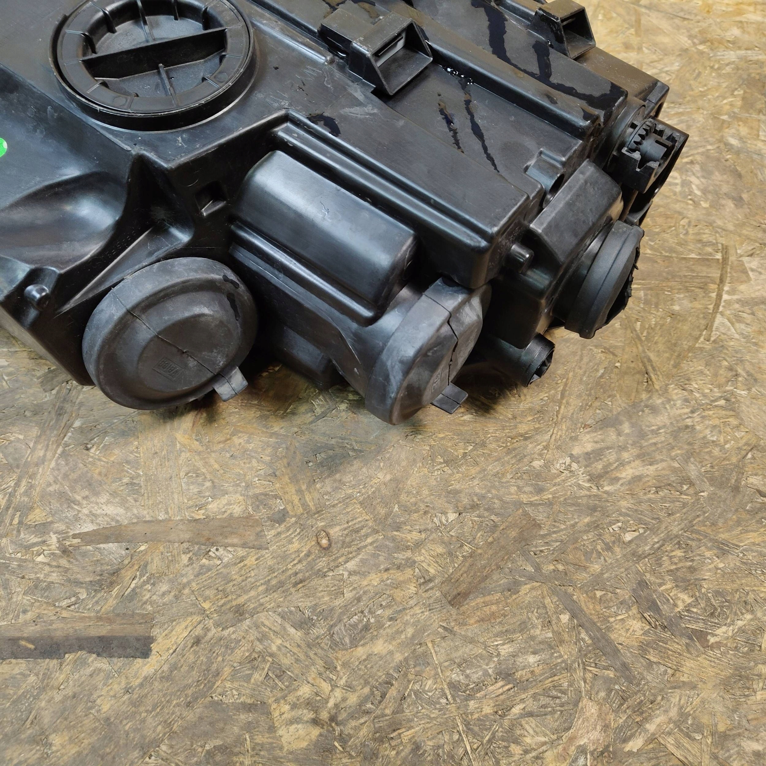 Reflektor předek strana levá Volkswagen Polo VI 2G1941005