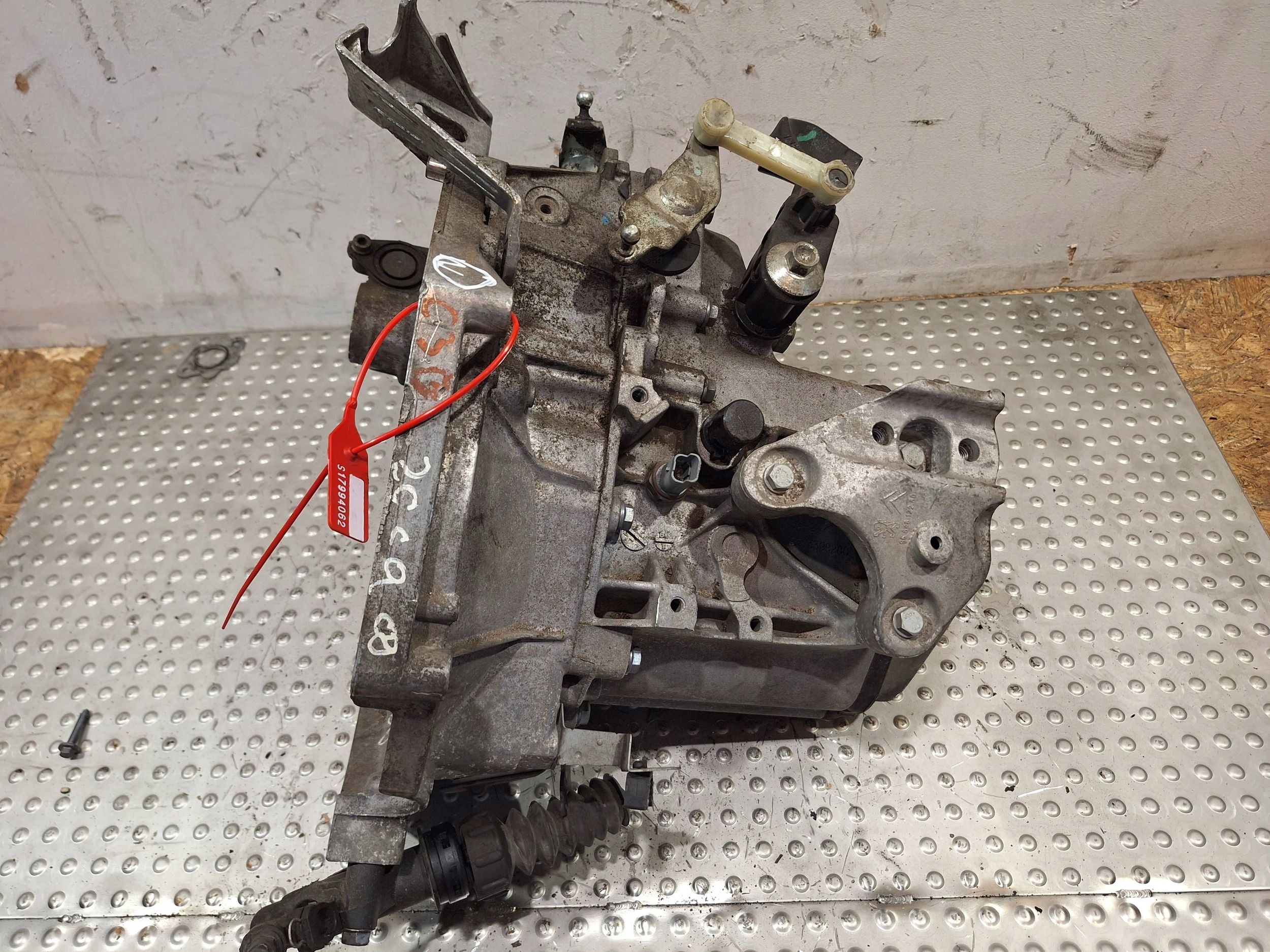 Getriebe 20CQ08 CITROEN C2 C3 1.1 8V 02