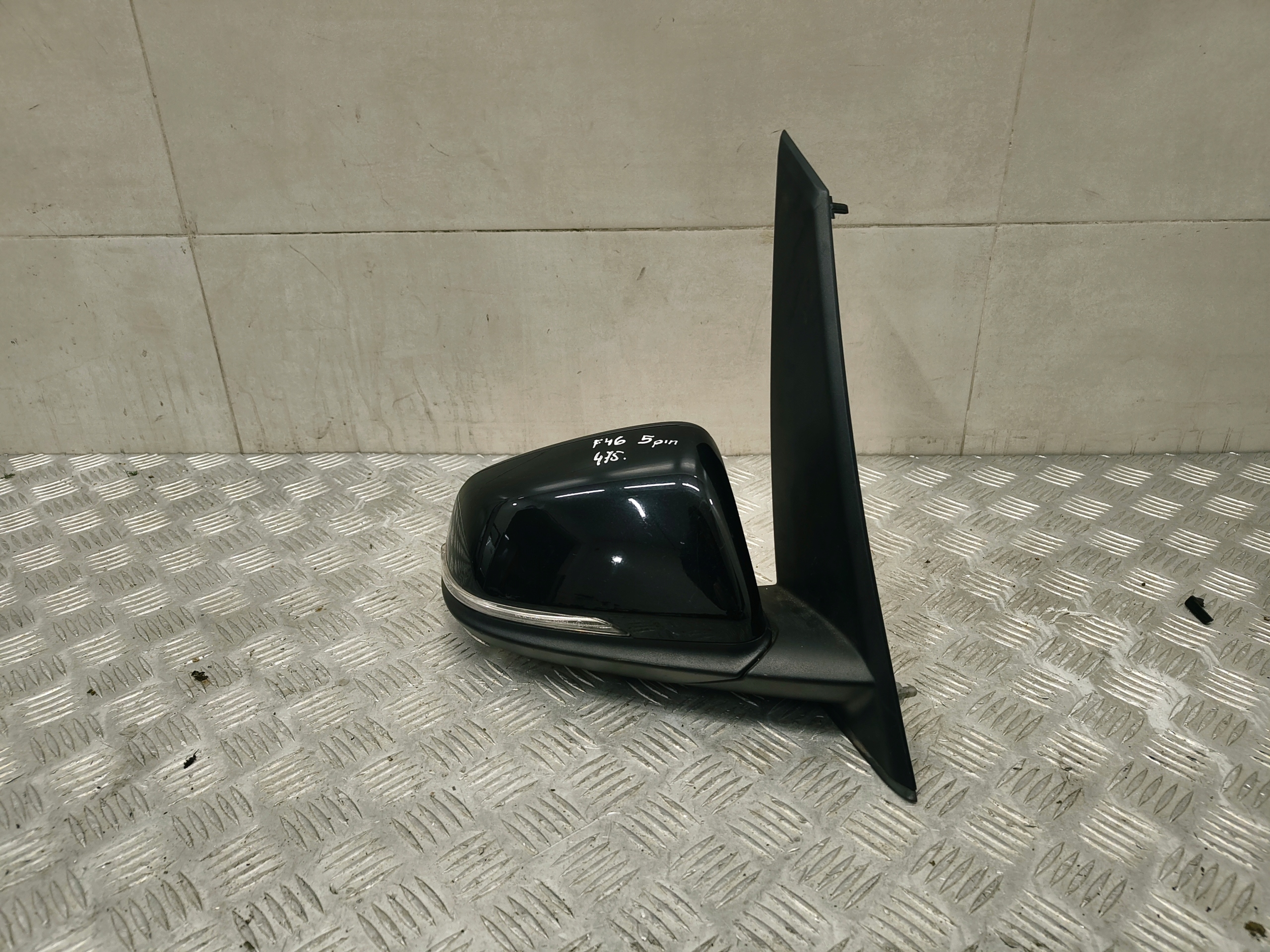 BMW F46 mirror right 5PIN 475