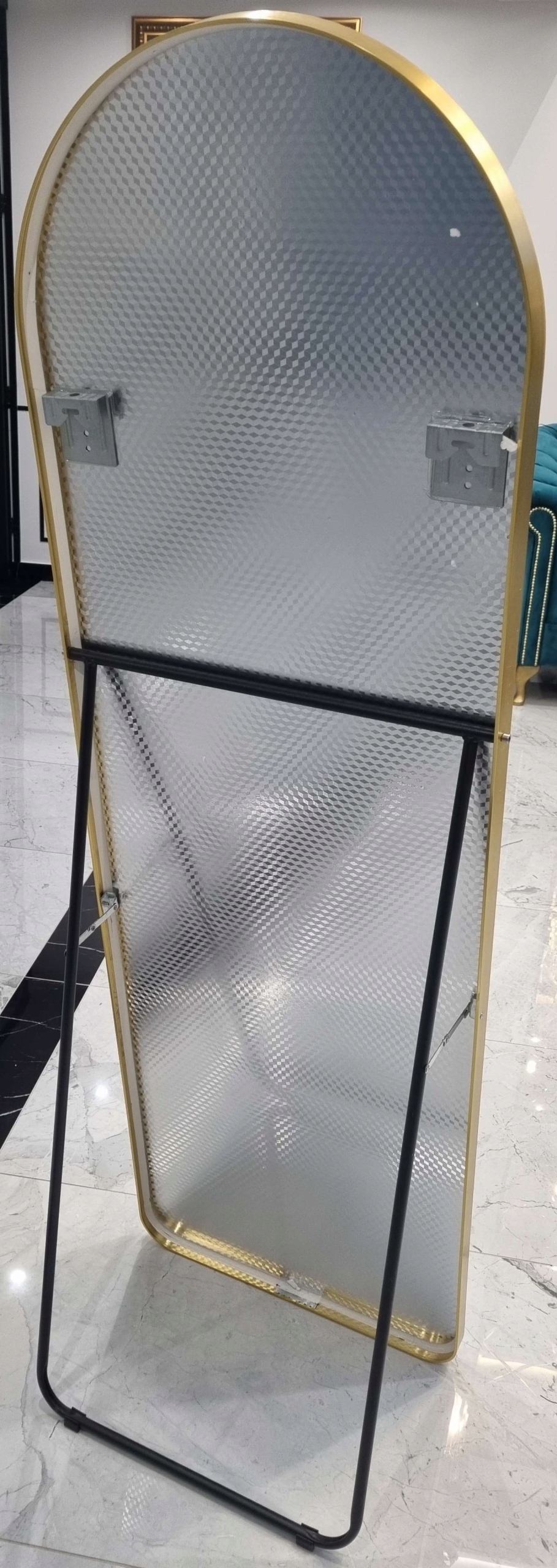 Lustro Stojące Półowalne w Złotej Aluminiowej Ramie 160X50 Kształt owal