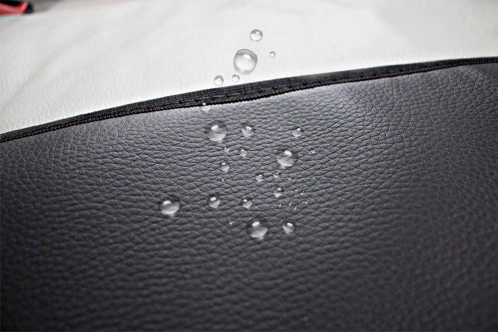 OSŁONA NA TYŁ FOTELA MATA NIEPRZEMAKALNA OCHRANIAC Kolor czerń